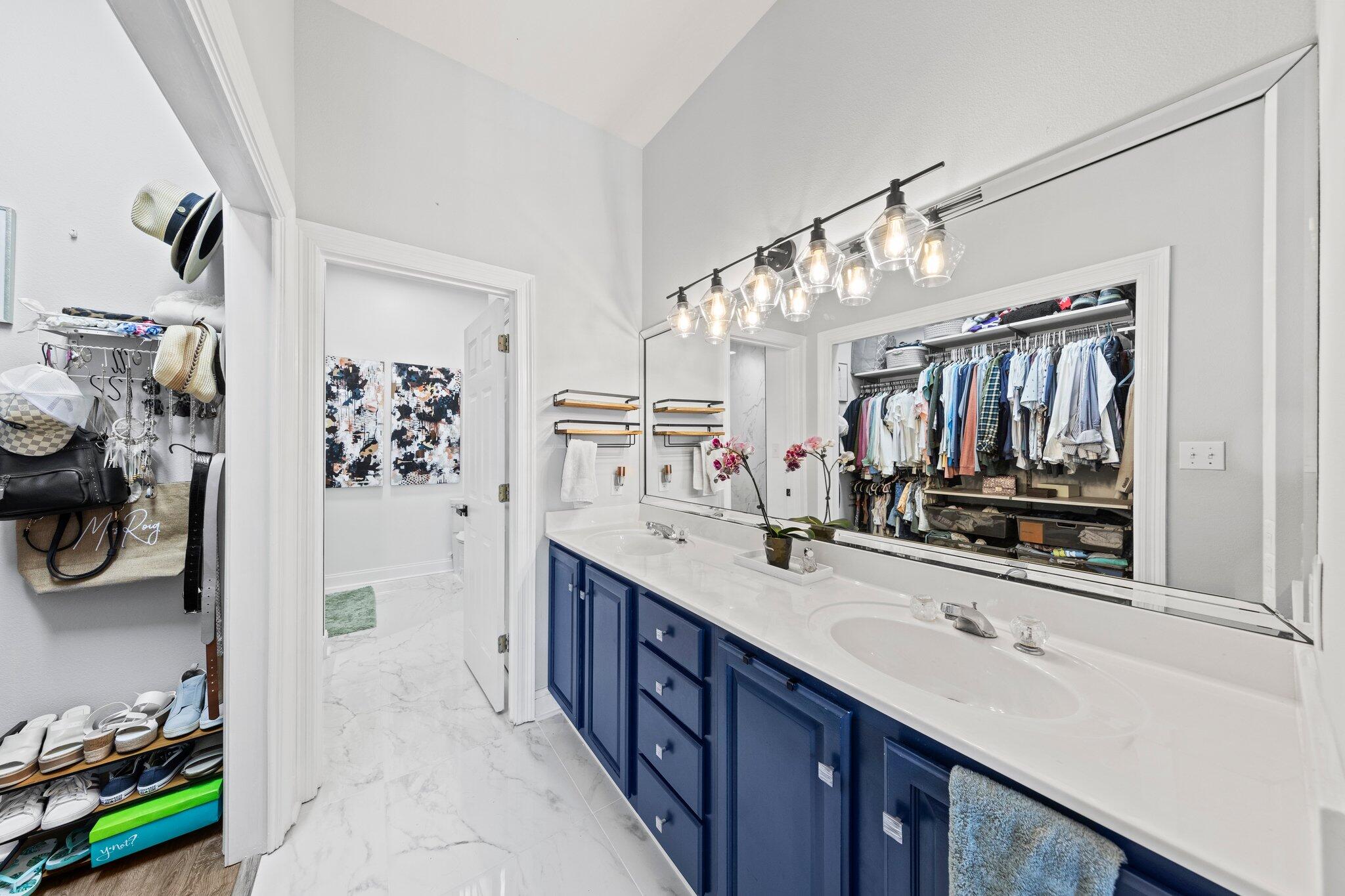 4507 Furling Lane, 311