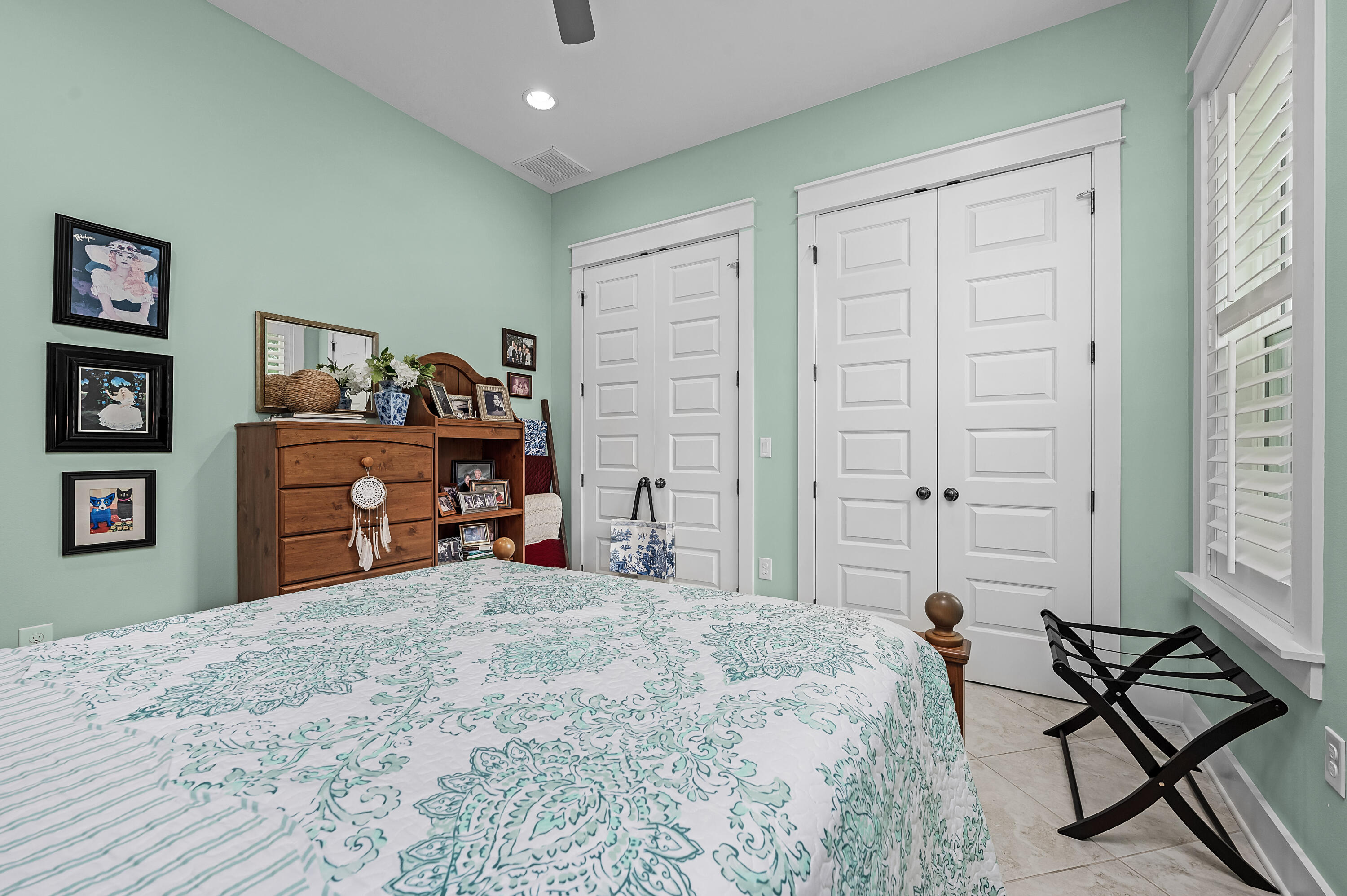 19 Front Porch Circle