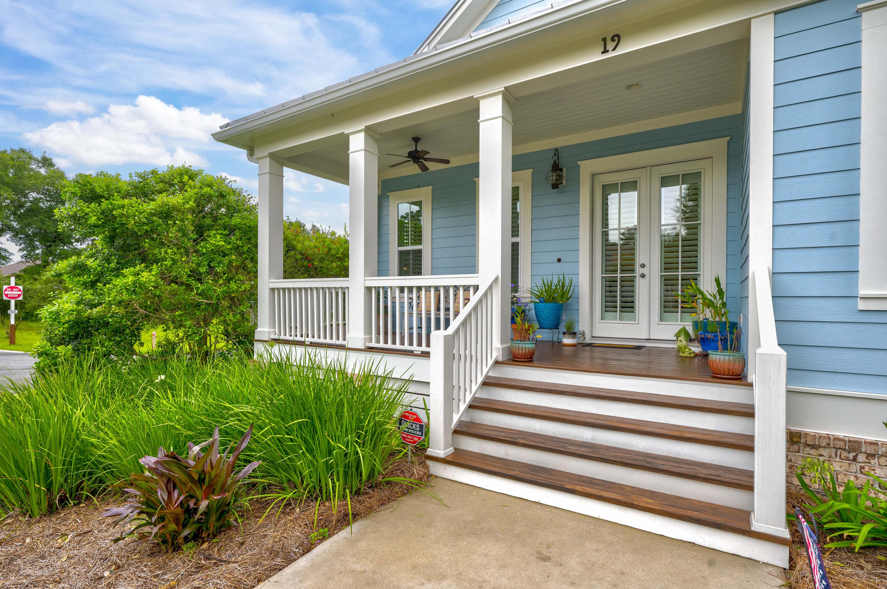 19 Front Porch Circle
