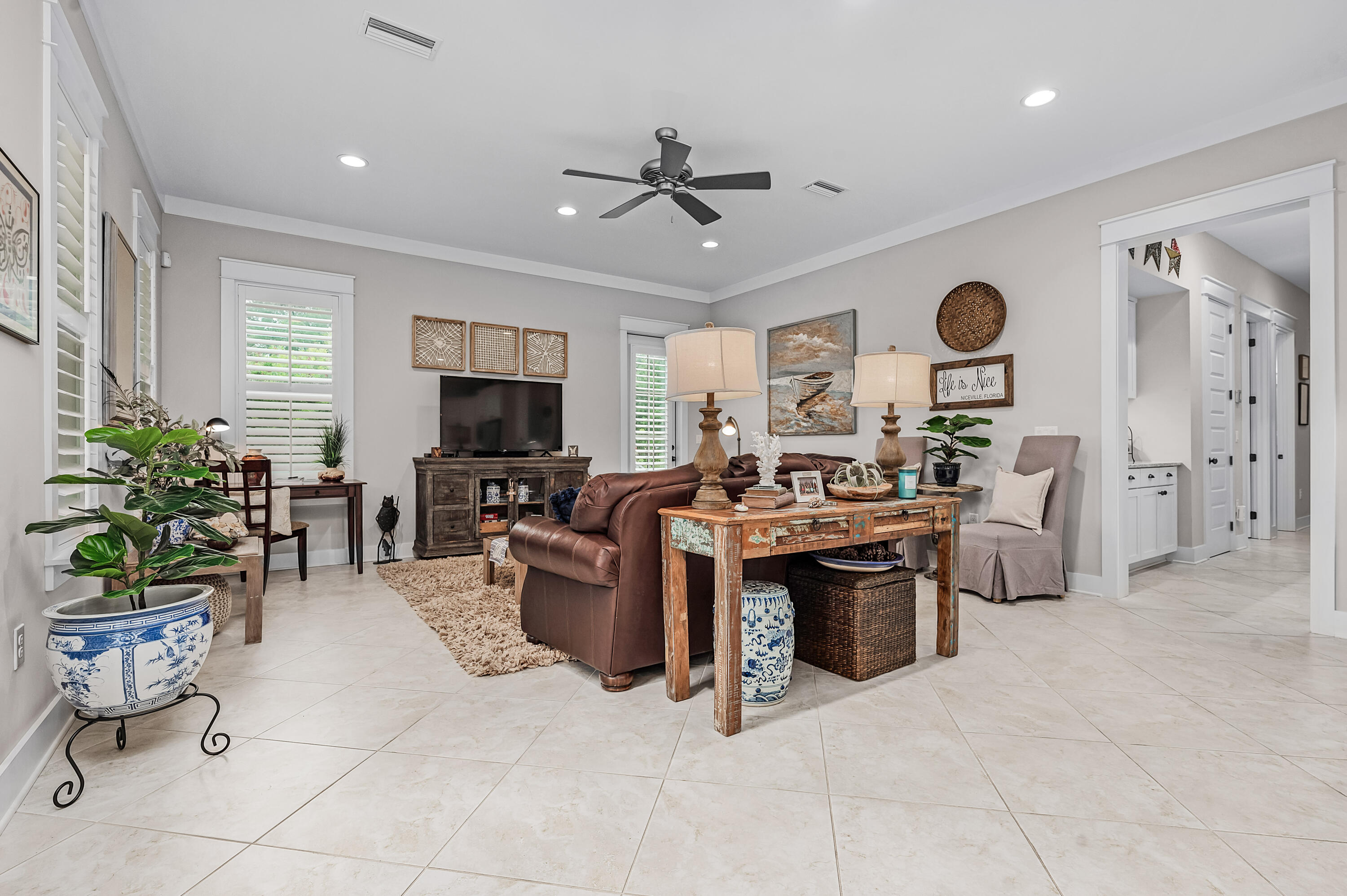 19 Front Porch Circle