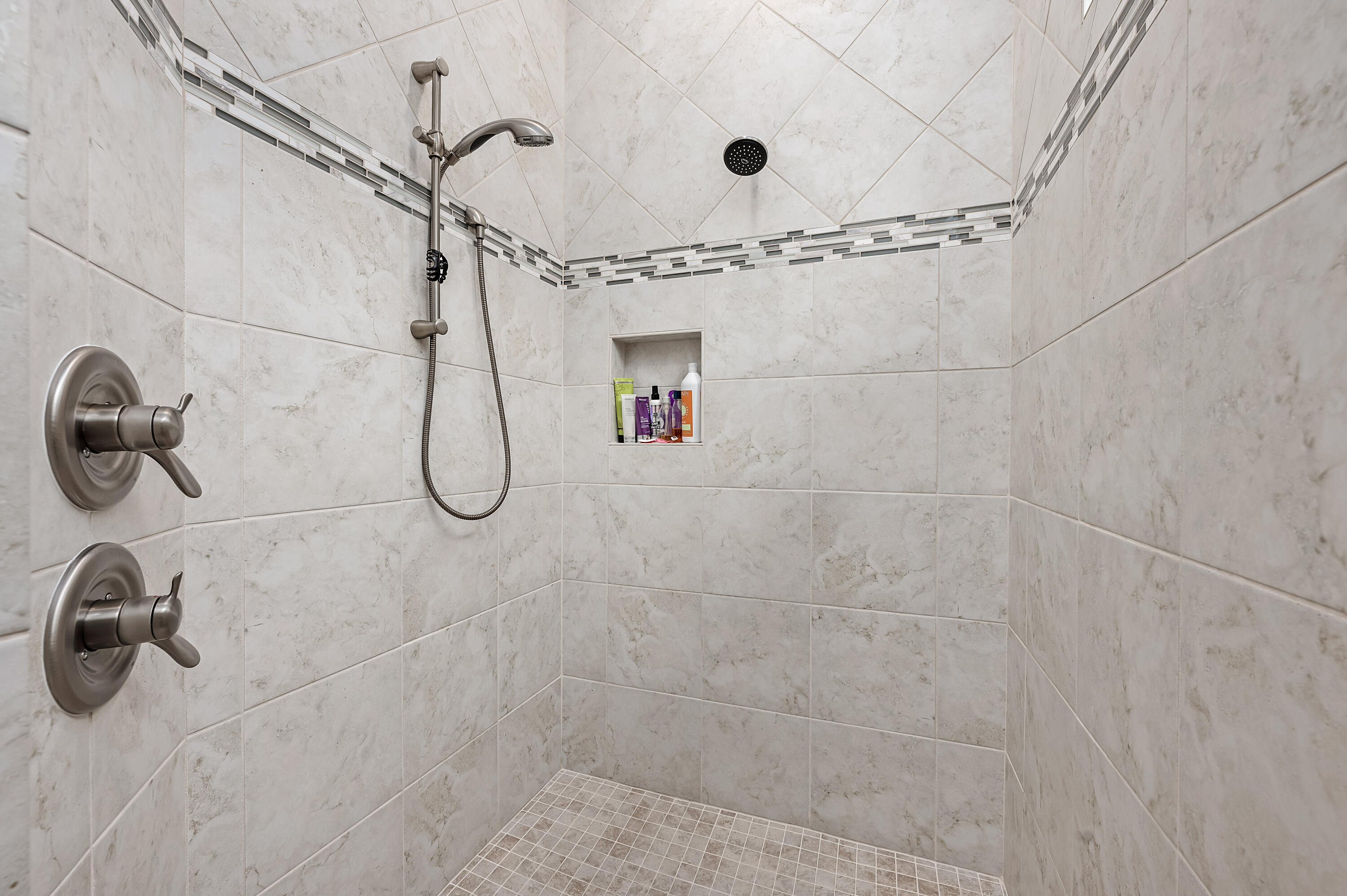 19 Front Porch Circle