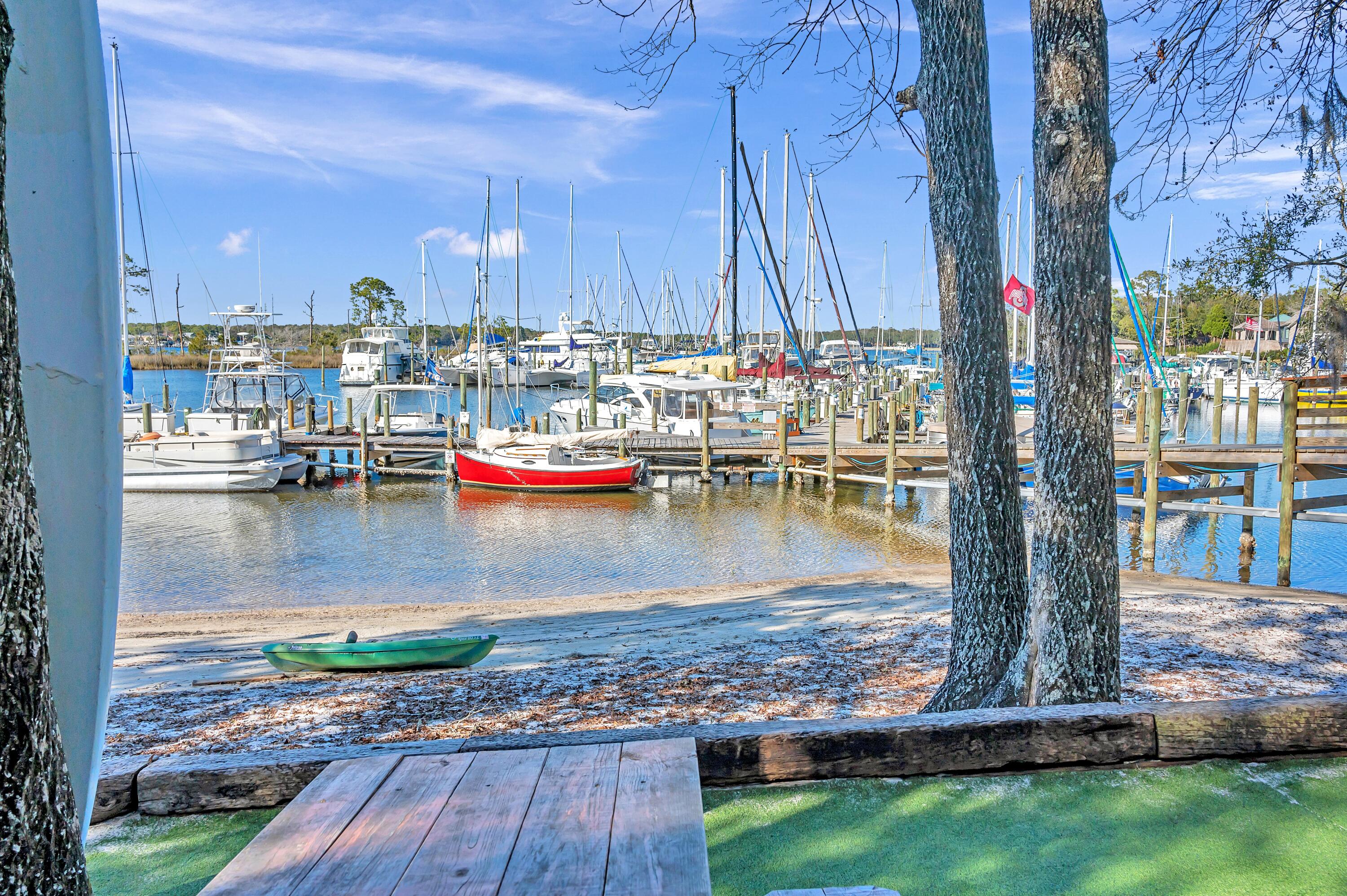 300 Yacht Club Drive, UNIT 04