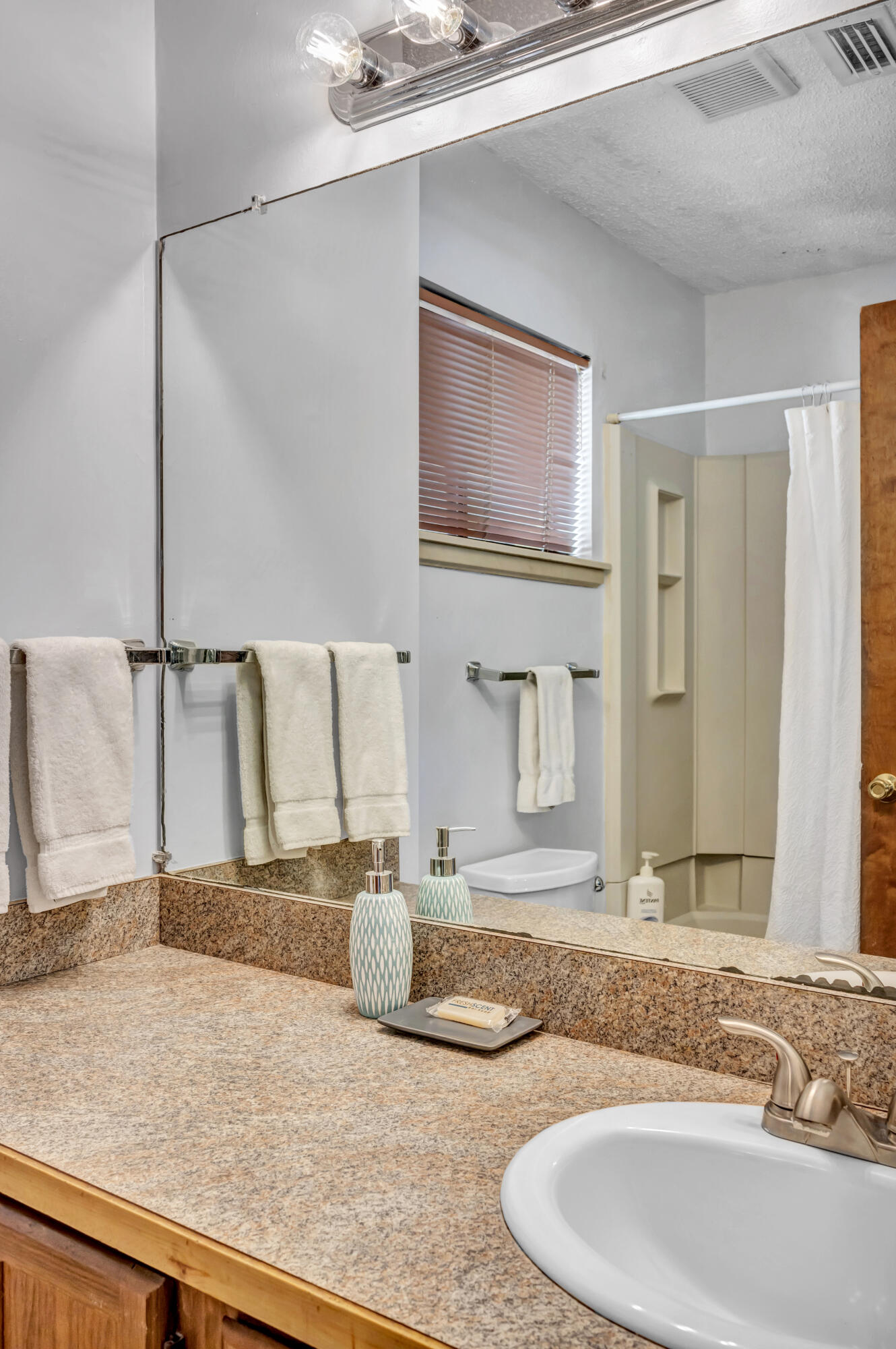 300 Yacht Club Drive, UNIT 04