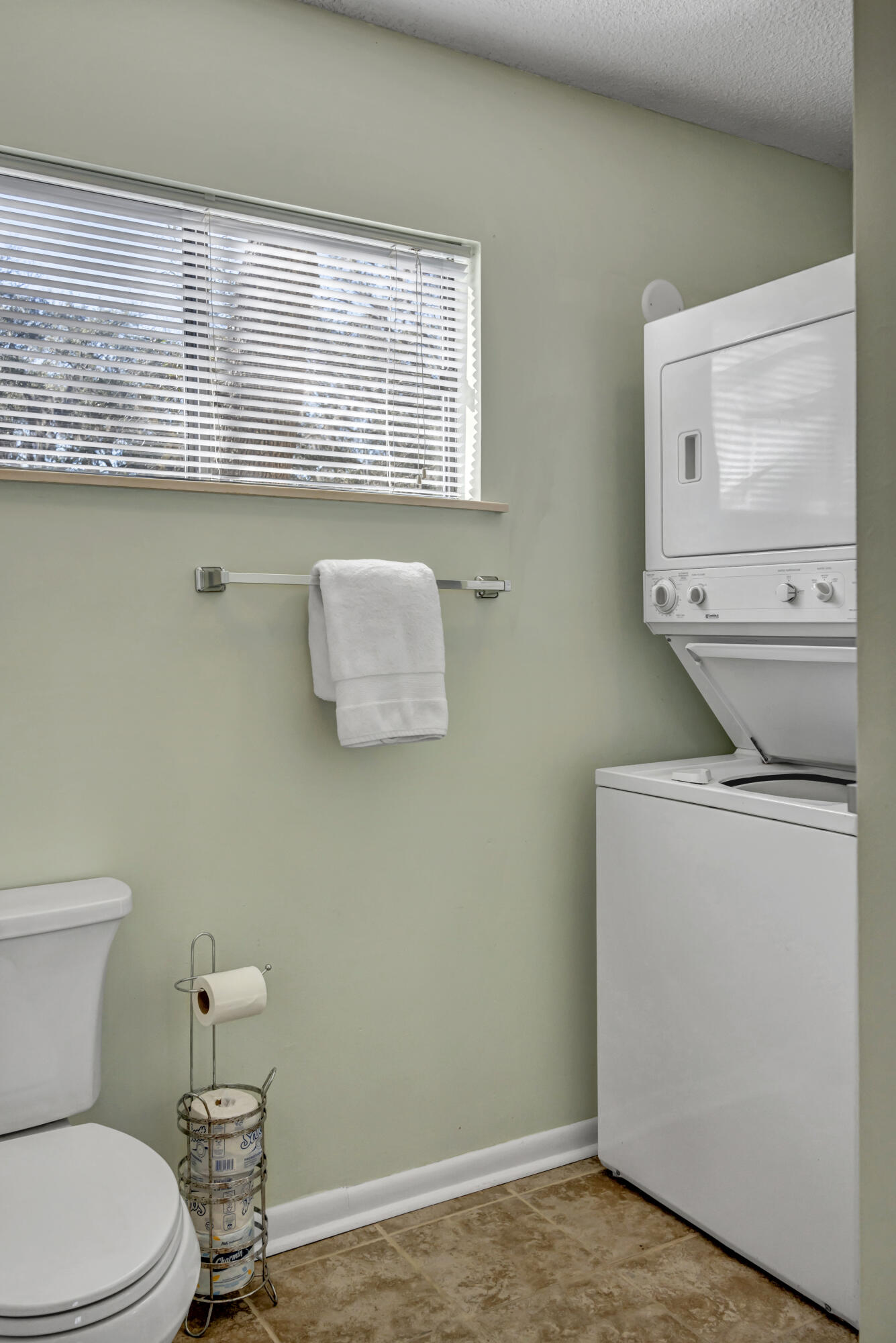 300 Yacht Club Drive, UNIT 04