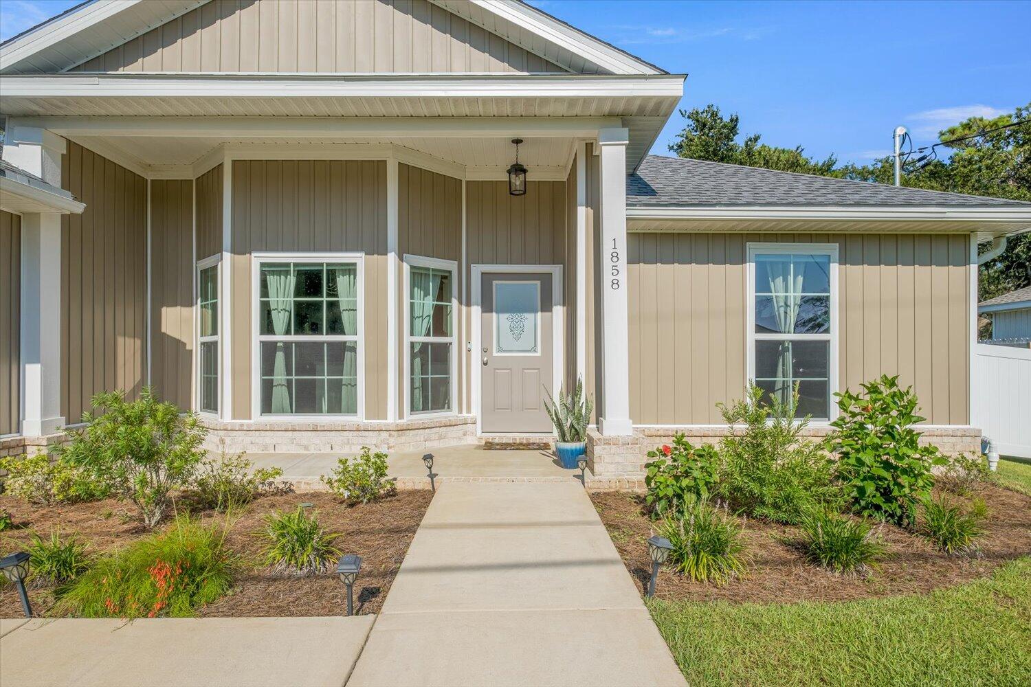 1858 Justice Circle Circle