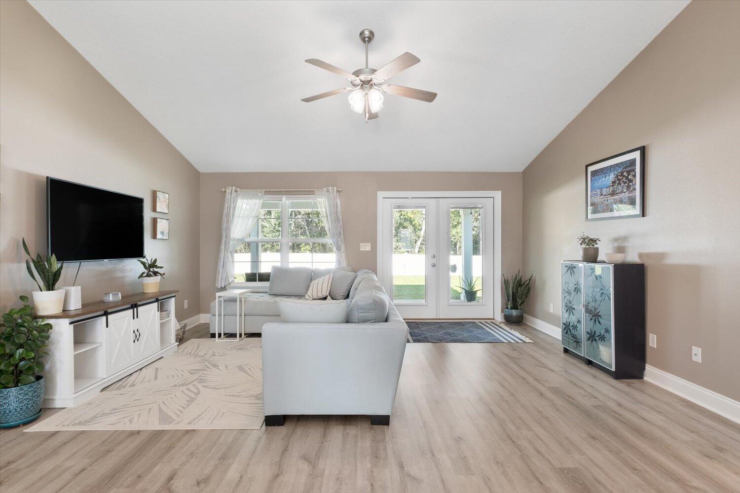 1858 Justice Circle Circle