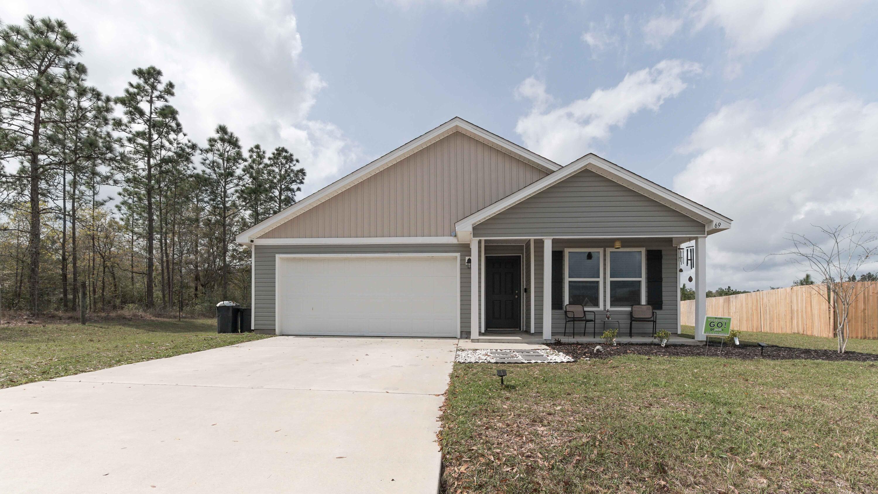 69 W Lockwood Way, DeFuniak Springs