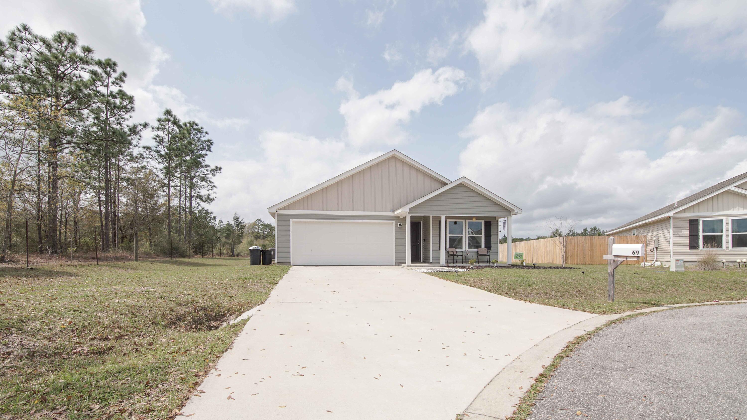 69 W Lockwood Way, DeFuniak Springs