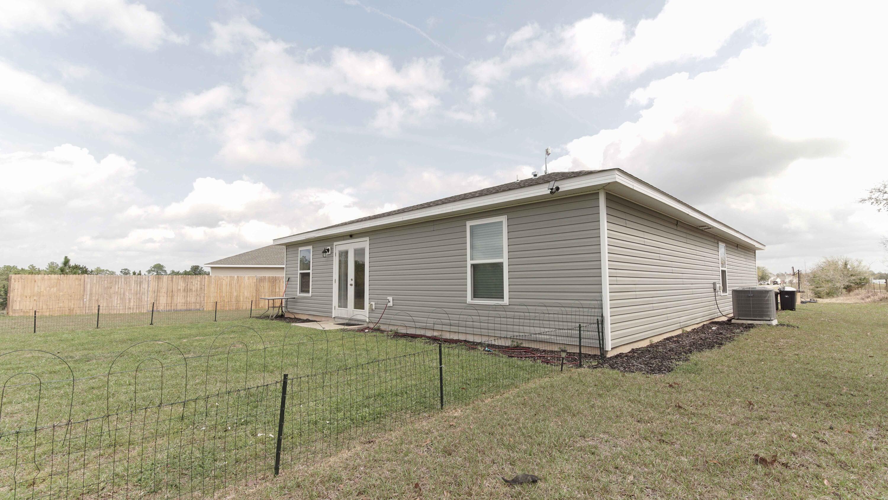 69 W Lockwood Way, DeFuniak Springs