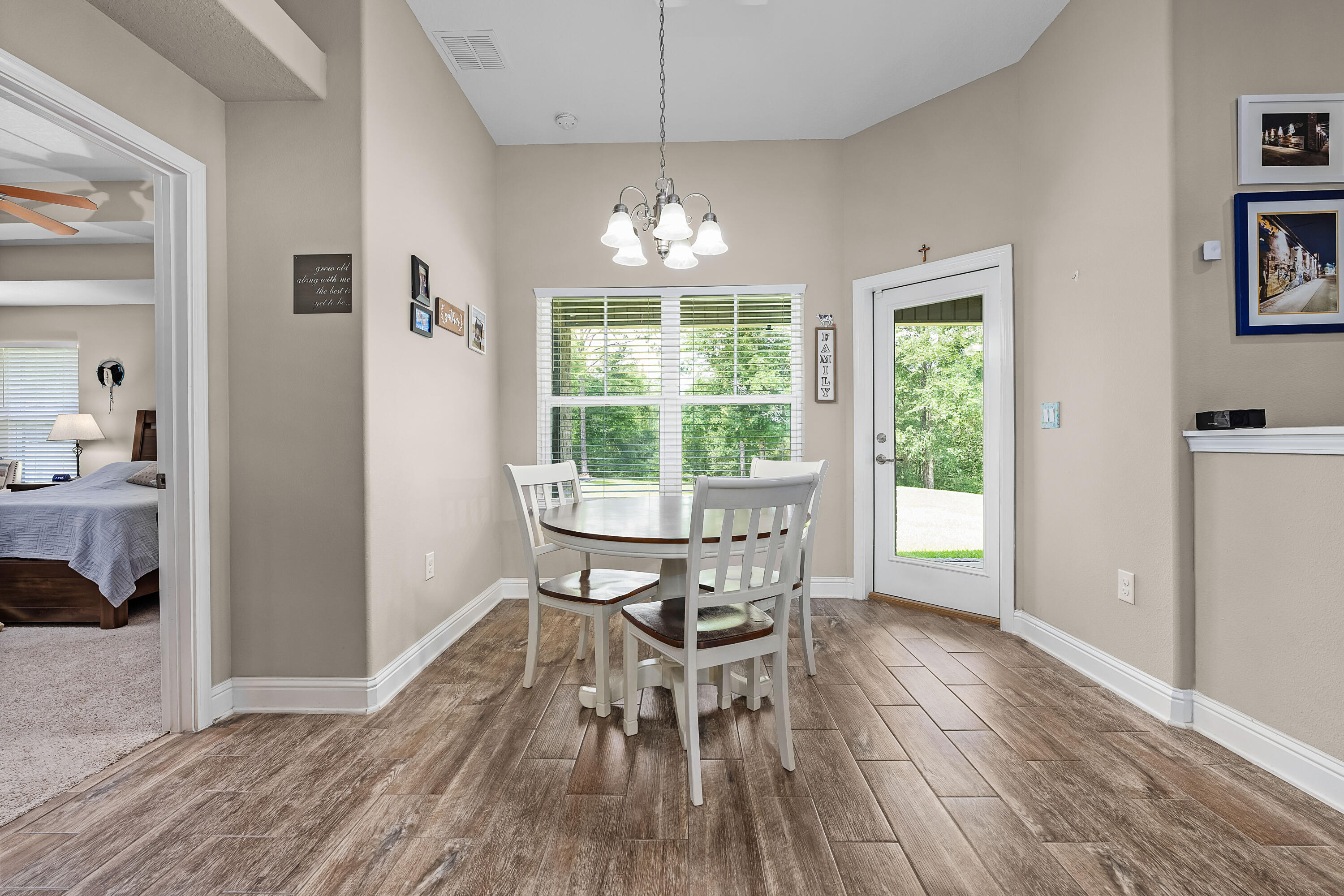 6085 Walk Along Way Way