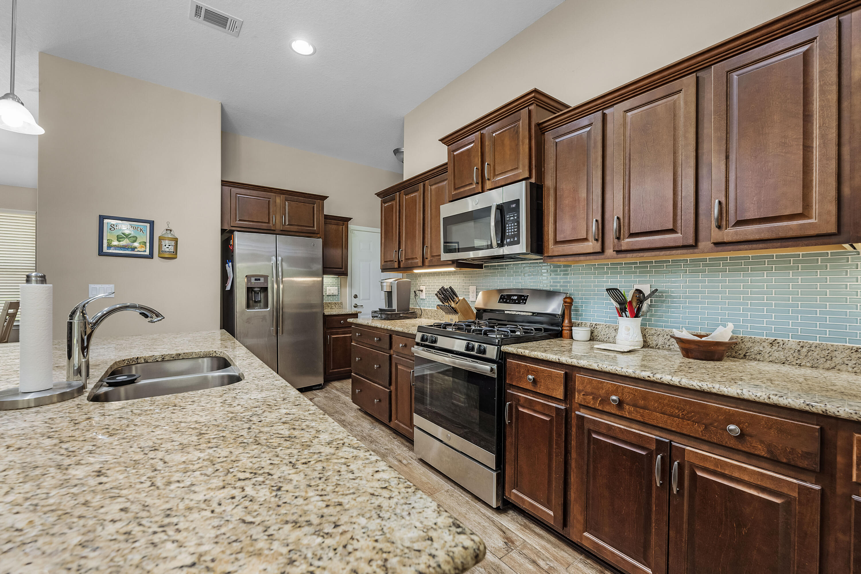 6085 Walk Along Way Way