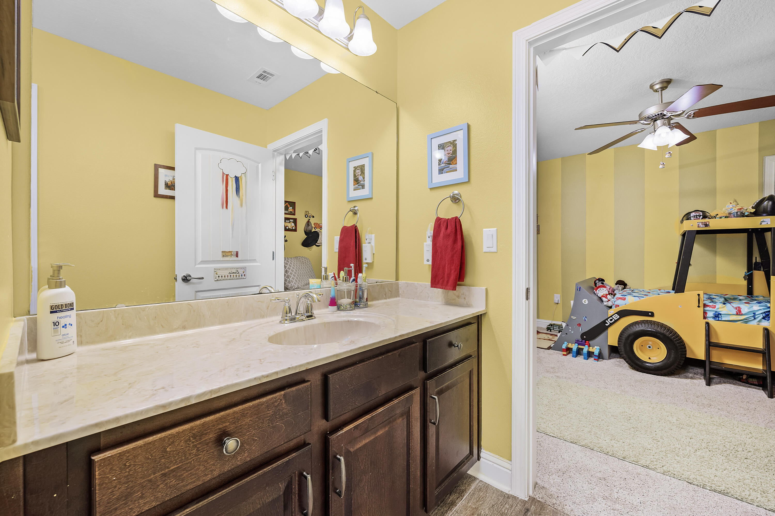 6085 Walk Along Way Way