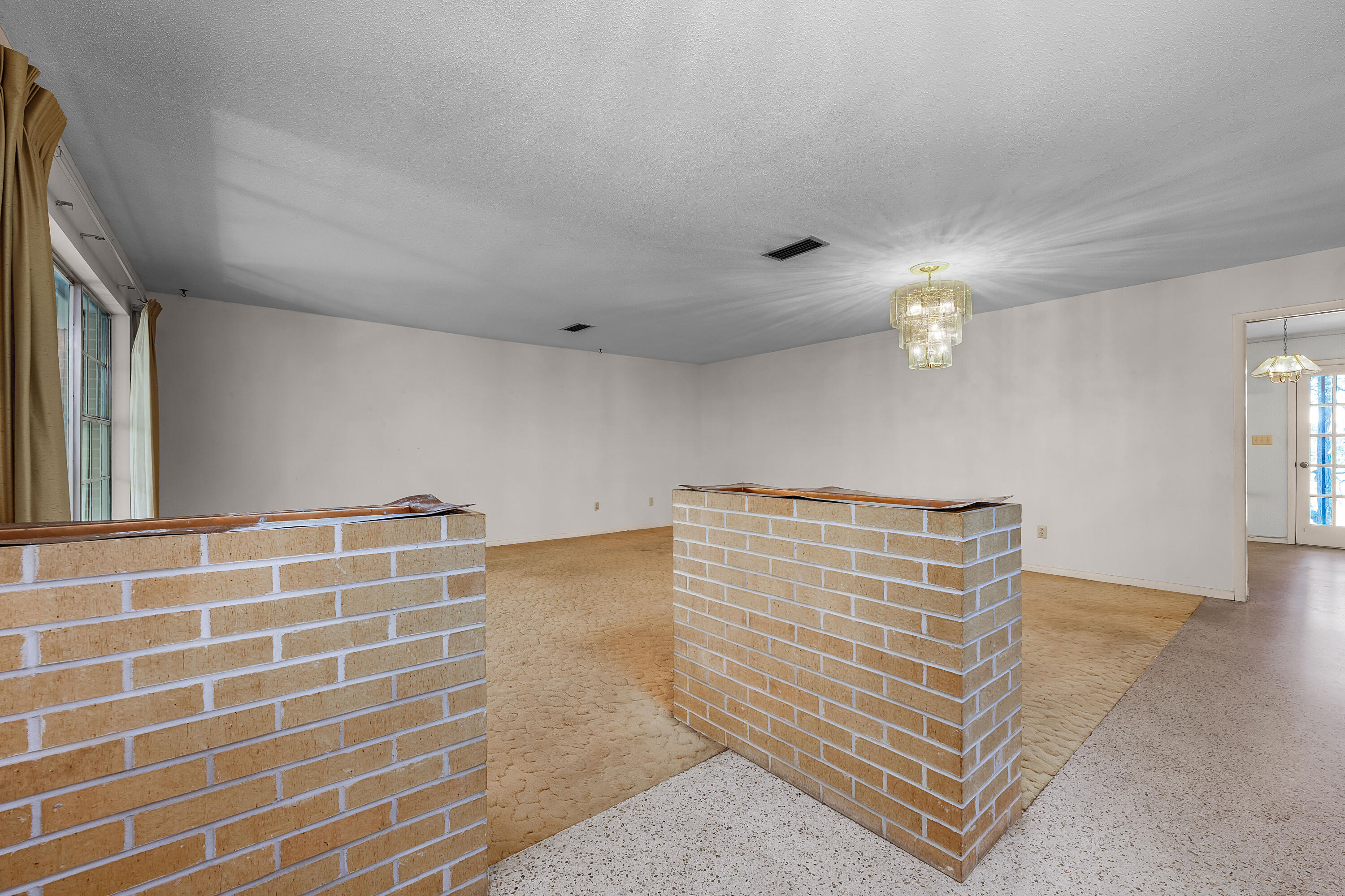 549 Pocahontas Drive