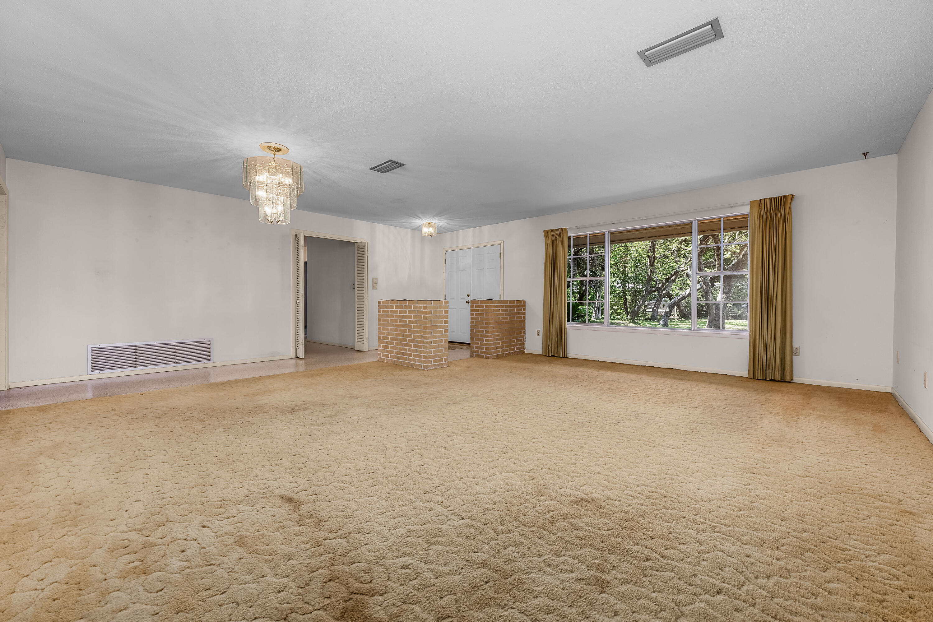 549 Pocahontas Drive
