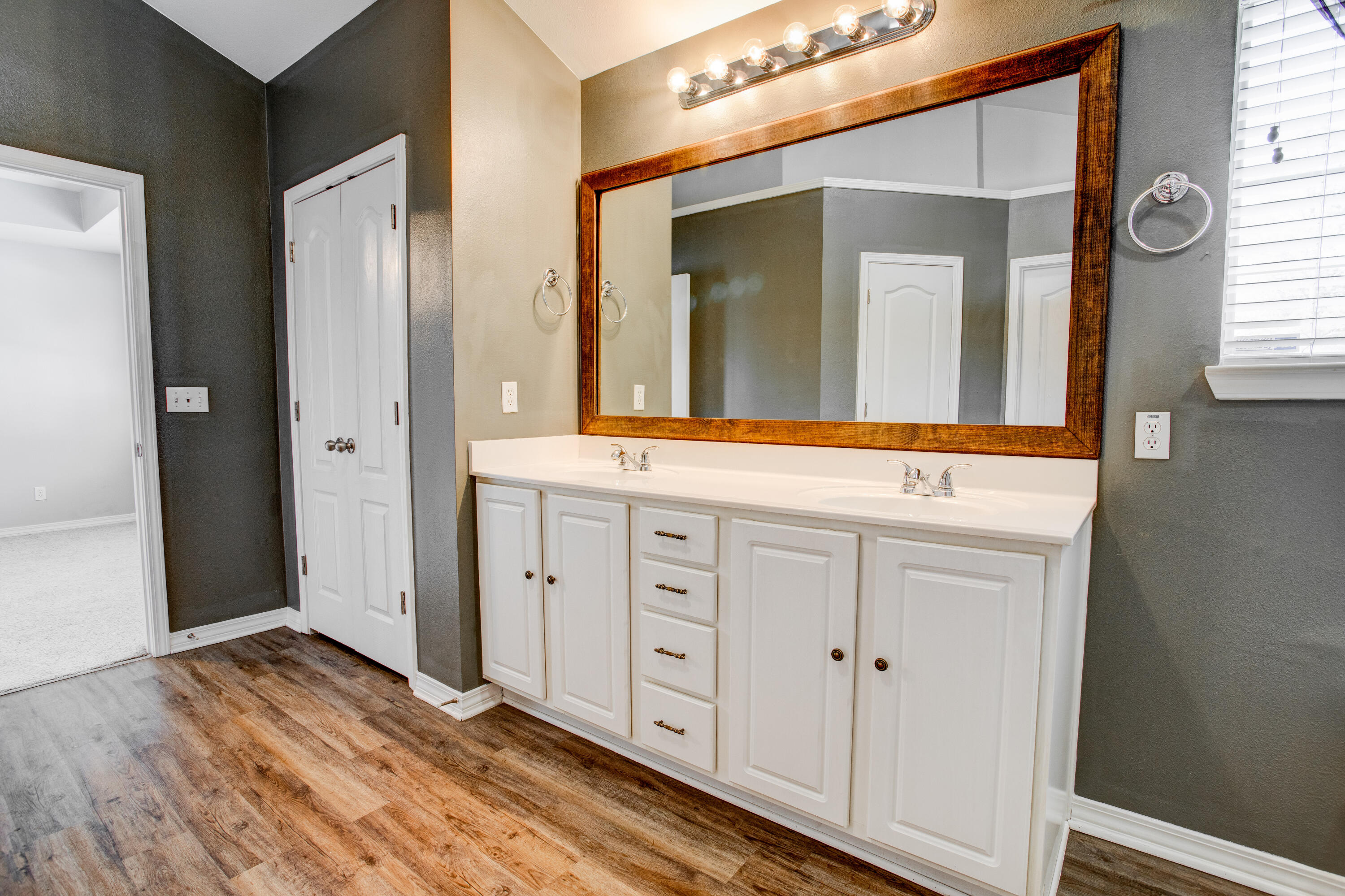 310 Peoria Boulevard