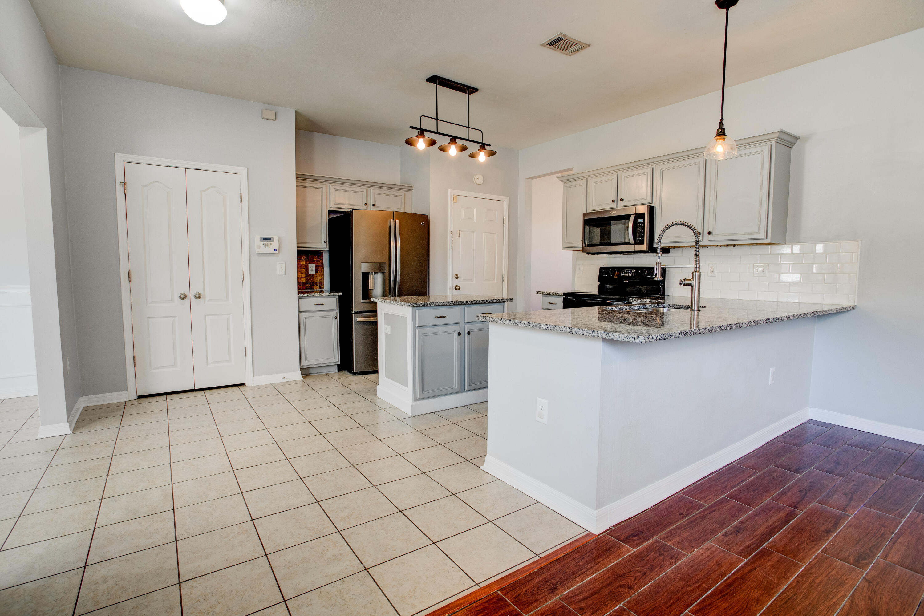 310 Peoria Boulevard