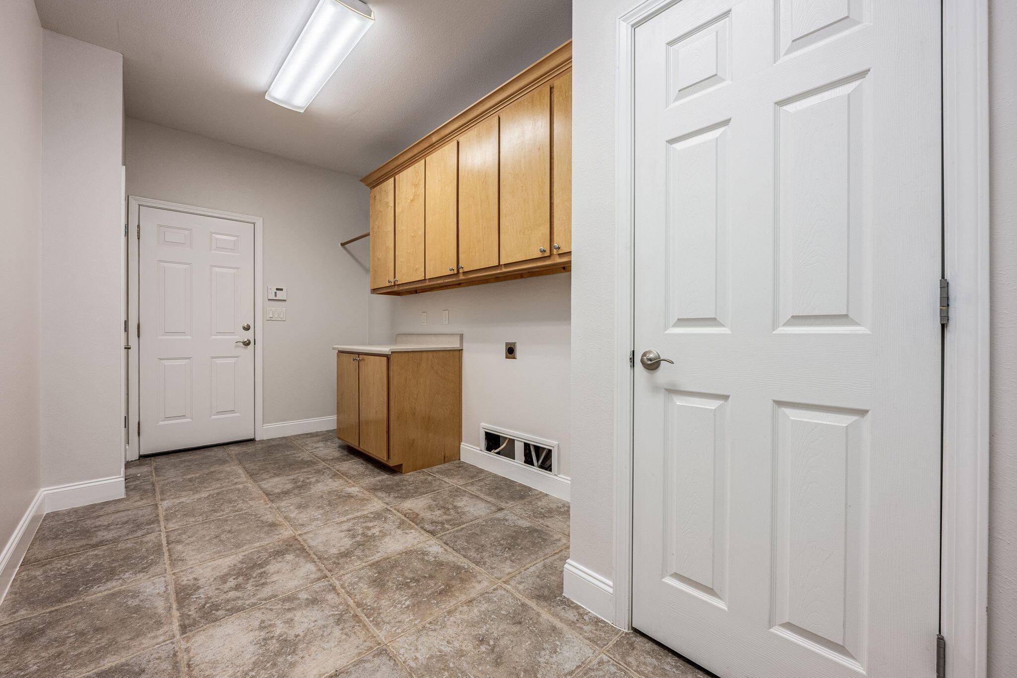 402 Spicebush Court