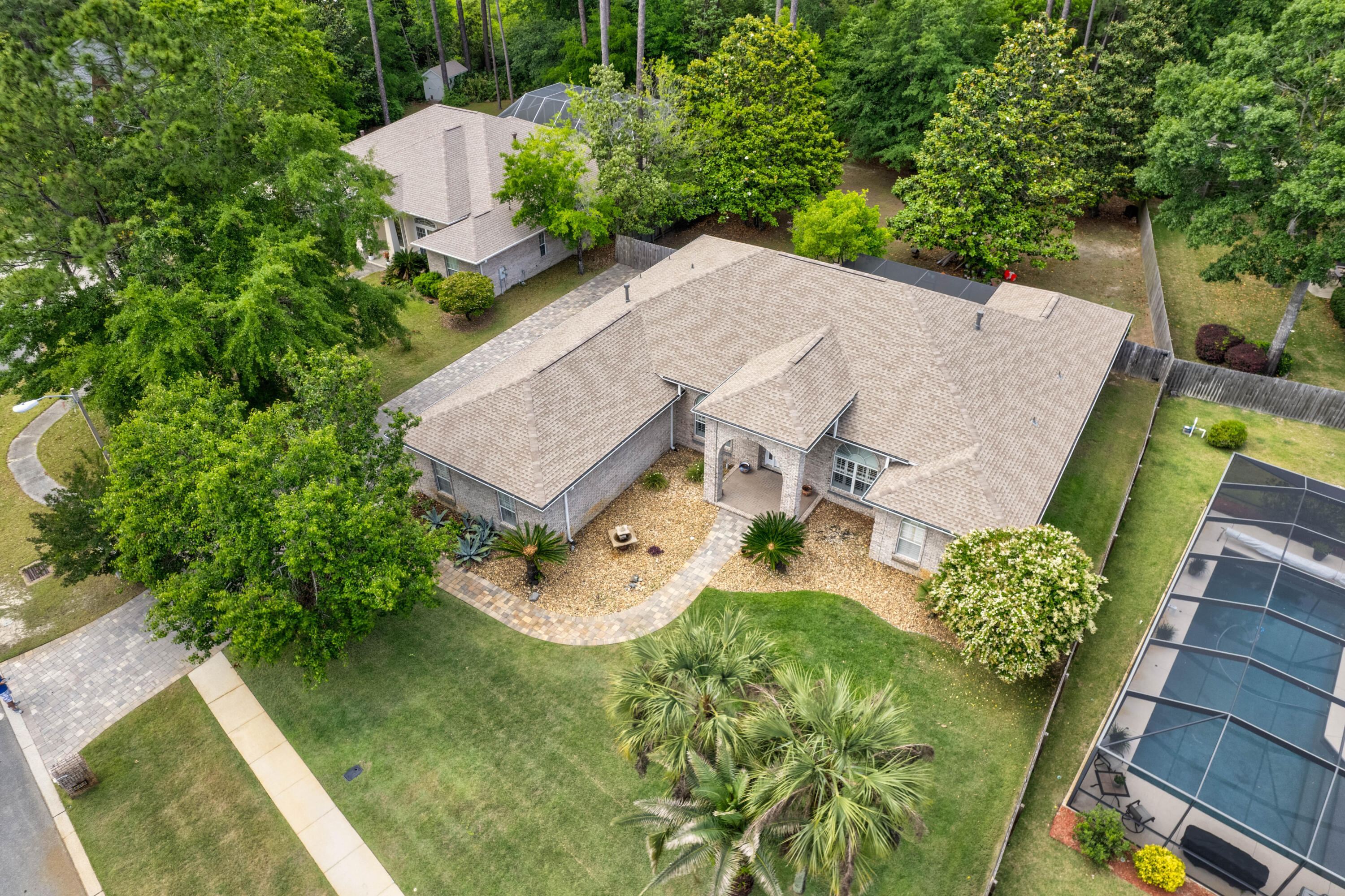 402 Spicebush Court