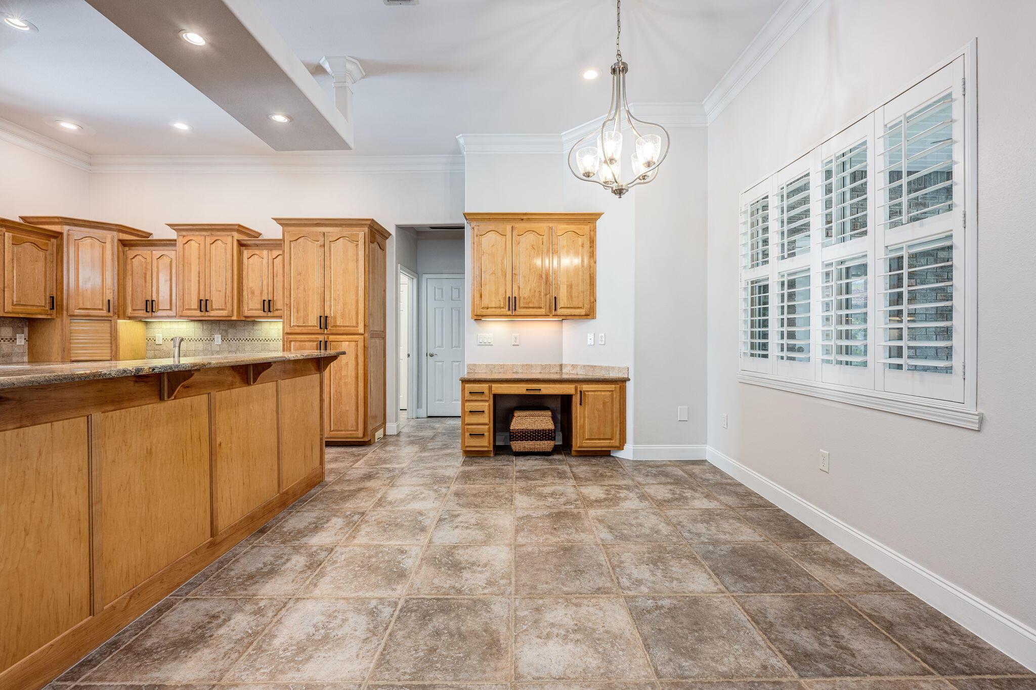 402 Spicebush Court