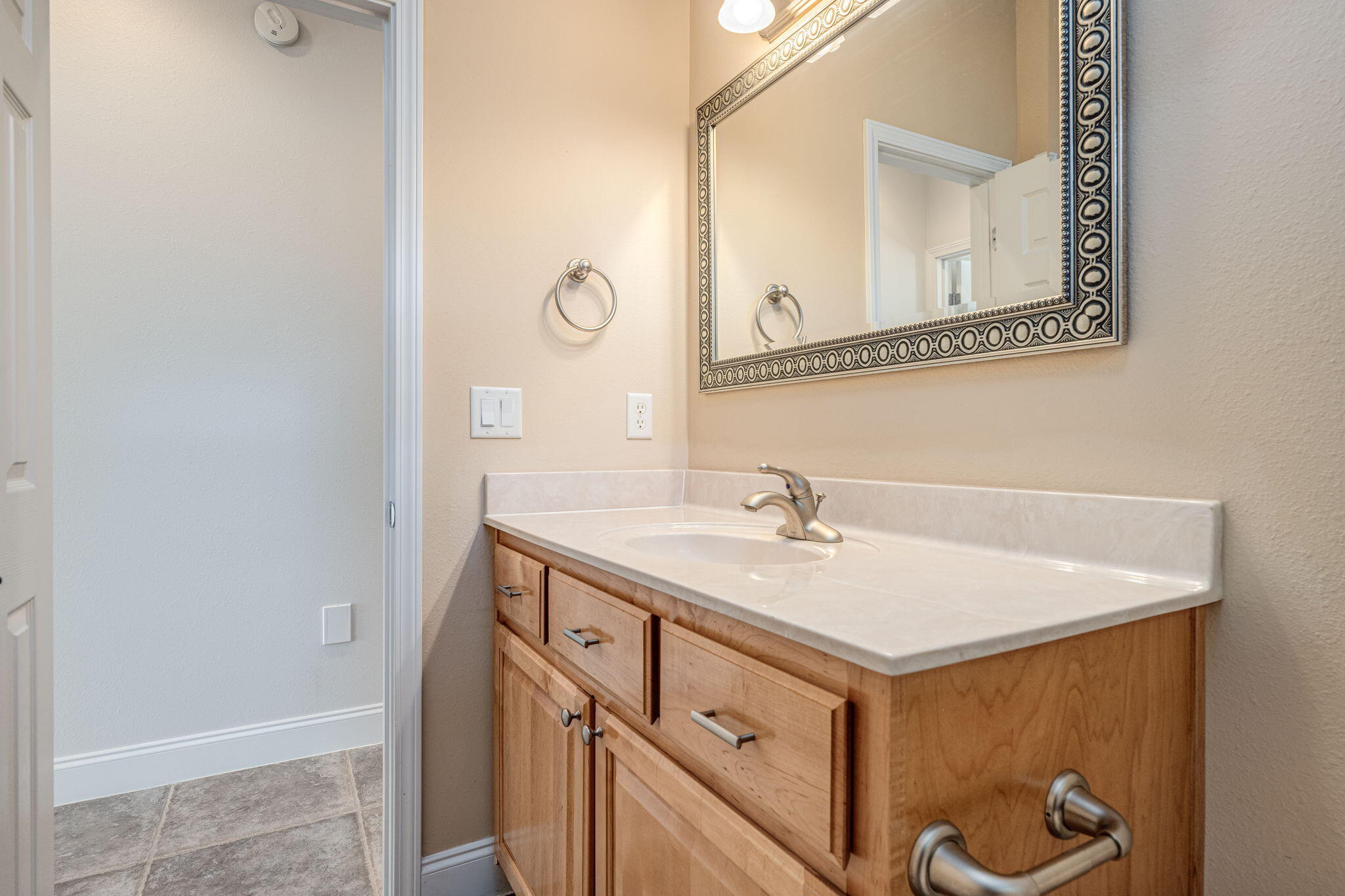 402 Spicebush Court