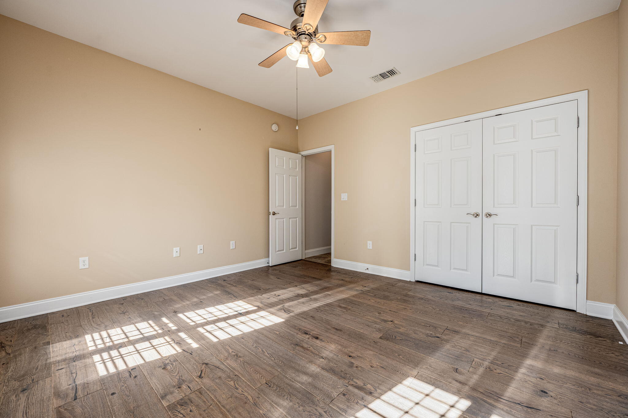 402 Spicebush Court