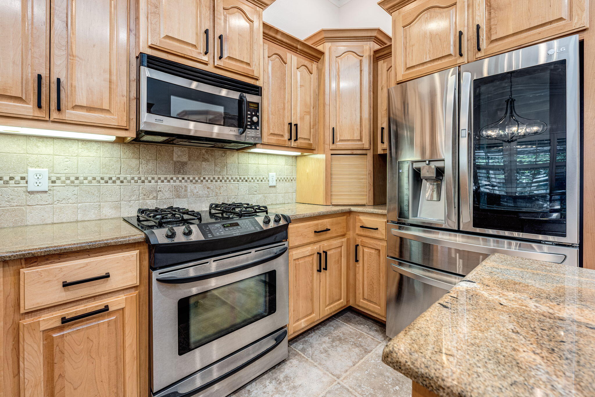 402 Spicebush Court