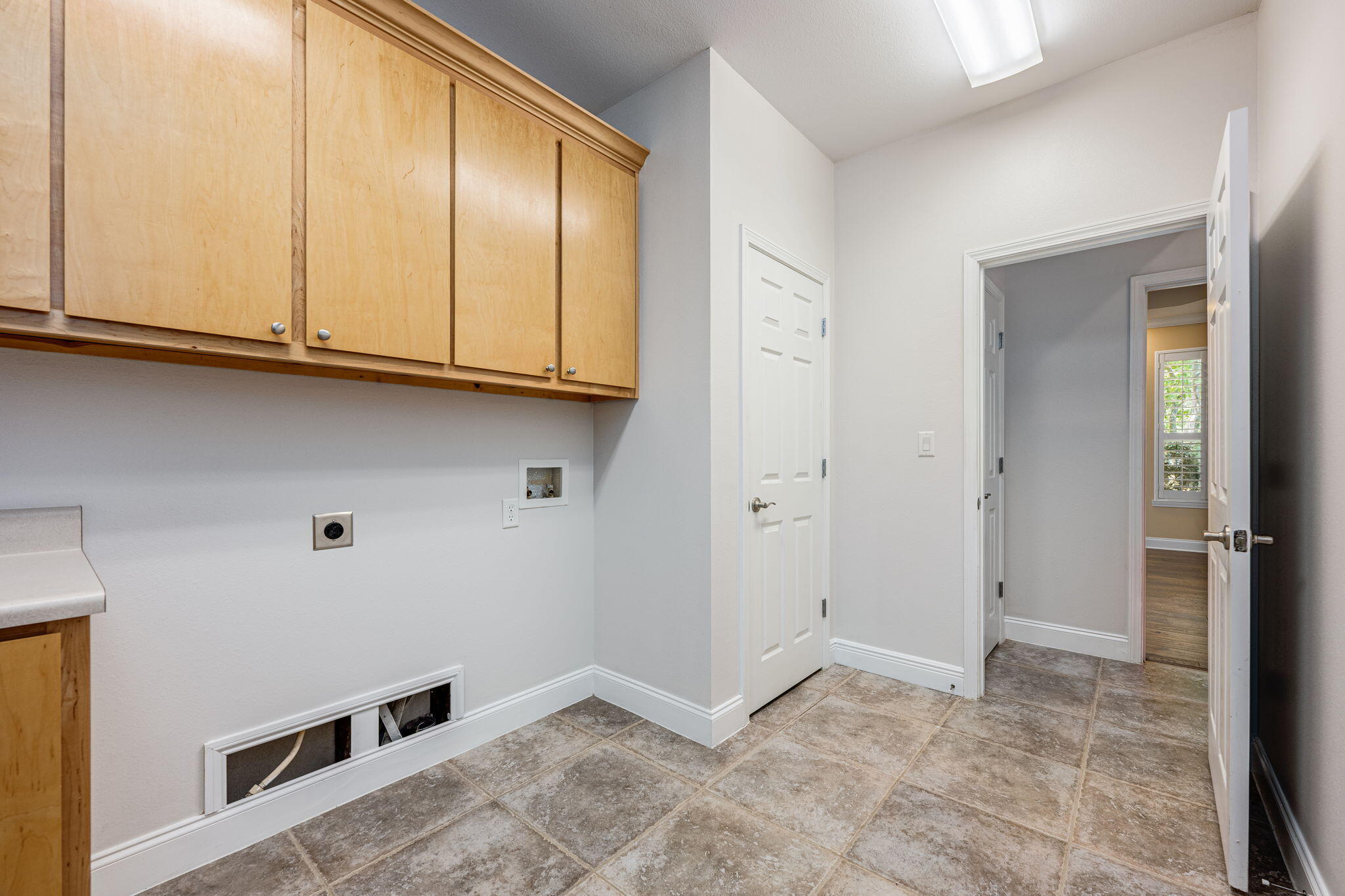 402 Spicebush Court