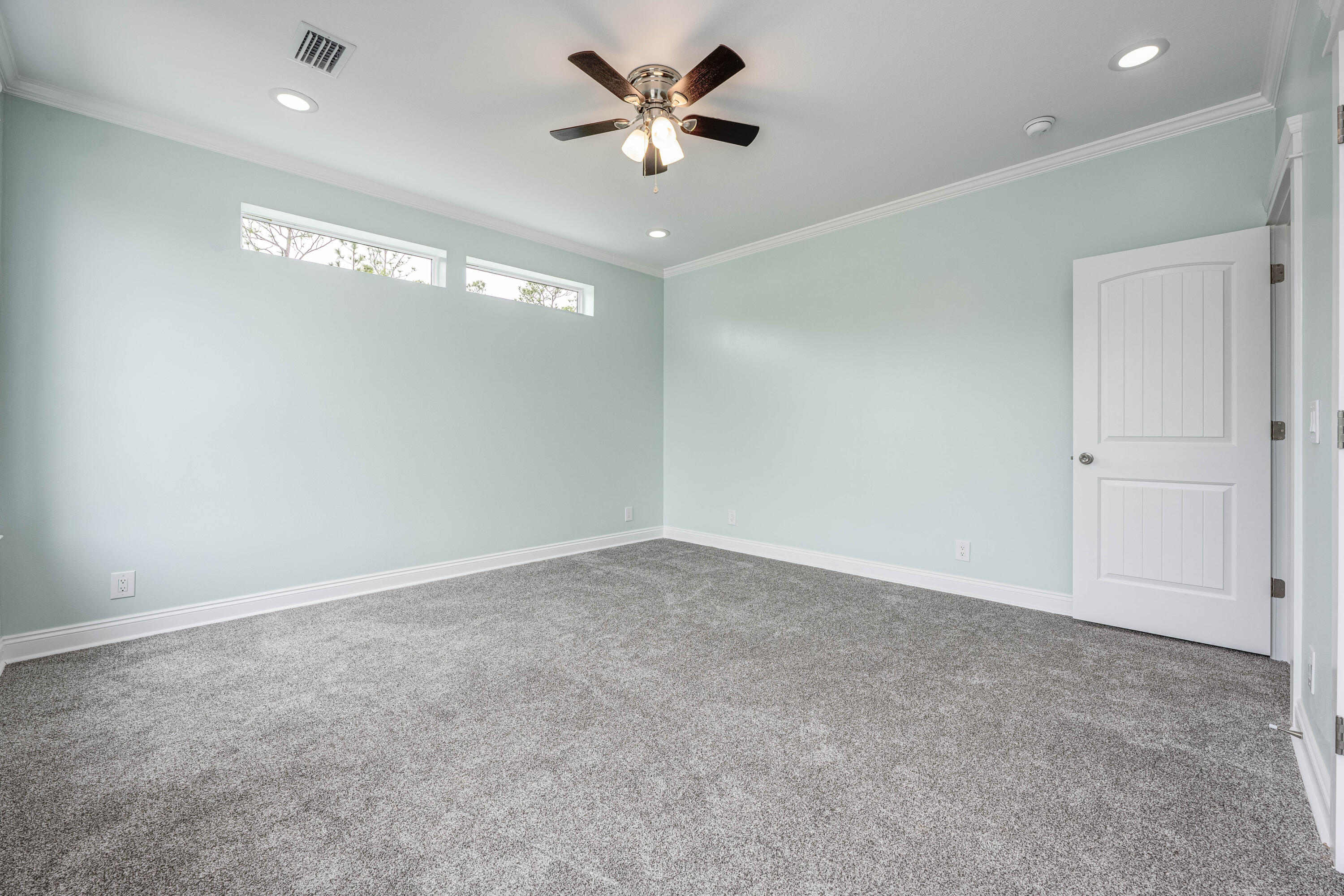 249 Rembrandt Circle, DeFuniak Springs