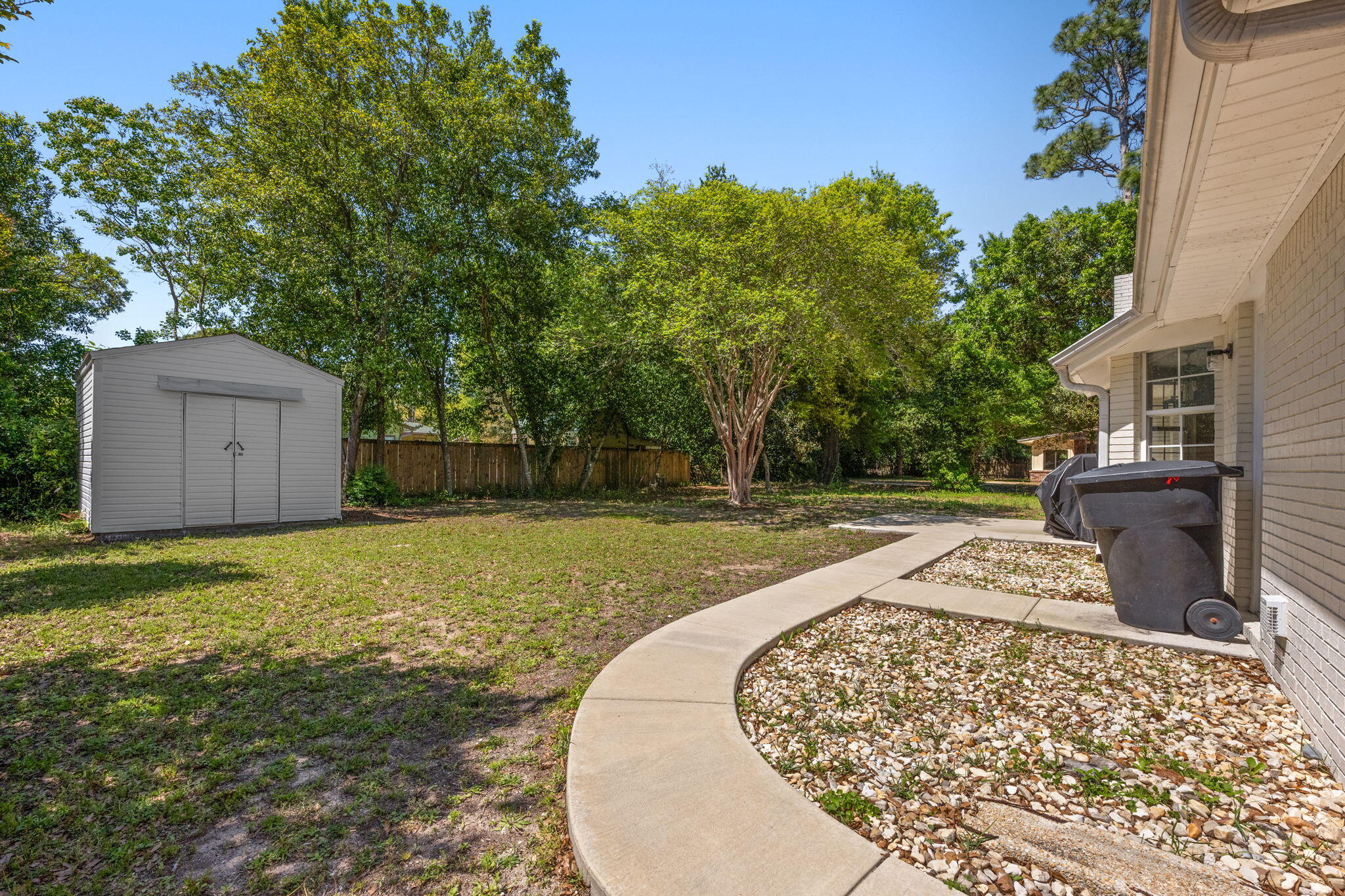 5735 Leesway Boulevard