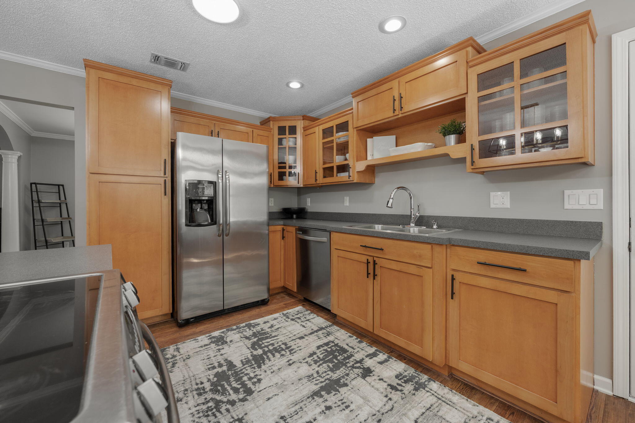 5735 Leesway Boulevard