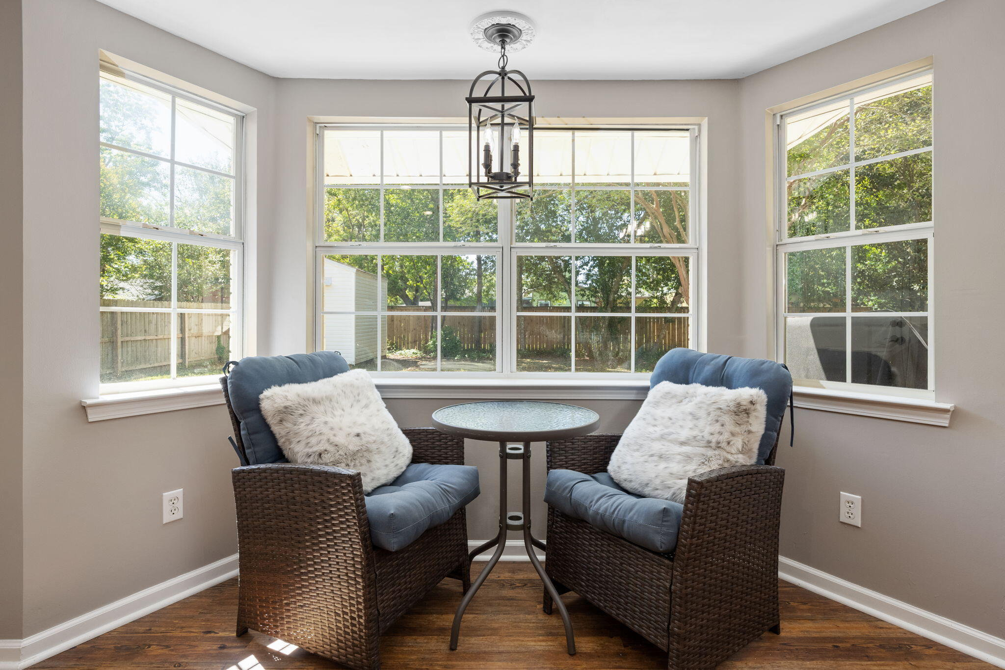 5735 Leesway Boulevard