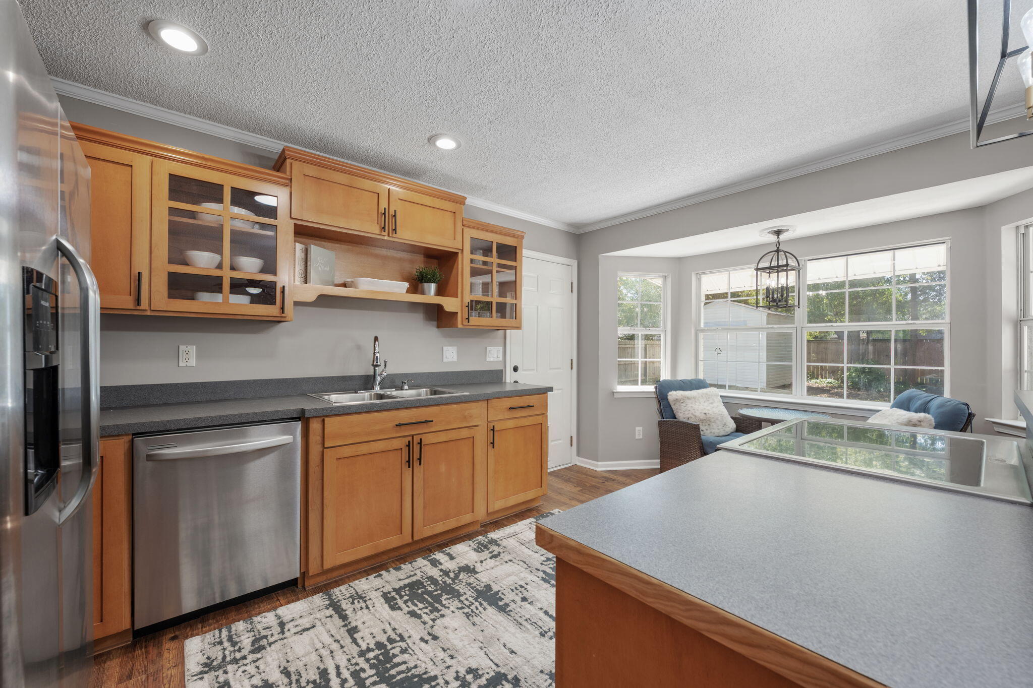 5735 Leesway Boulevard