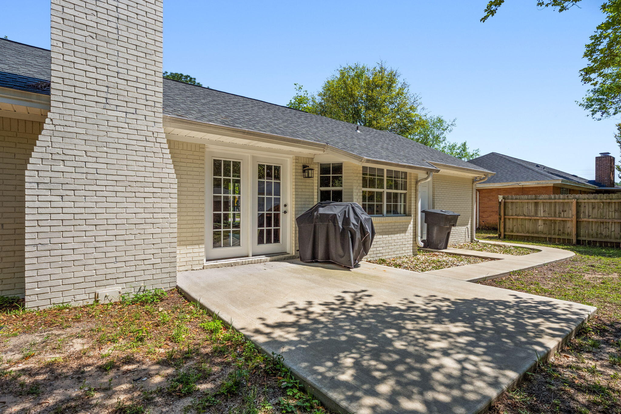 5735 Leesway Boulevard