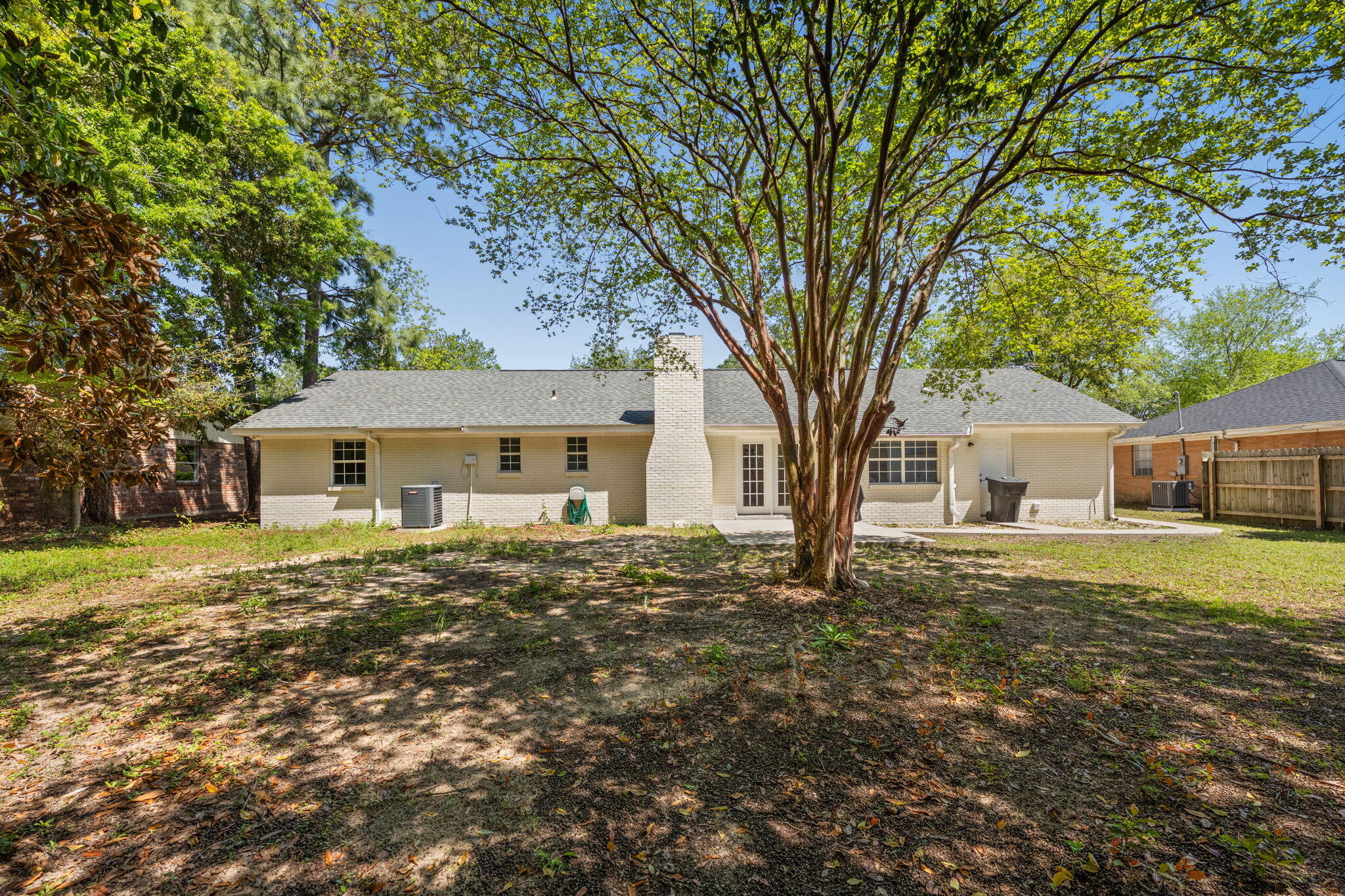 5735 Leesway Boulevard