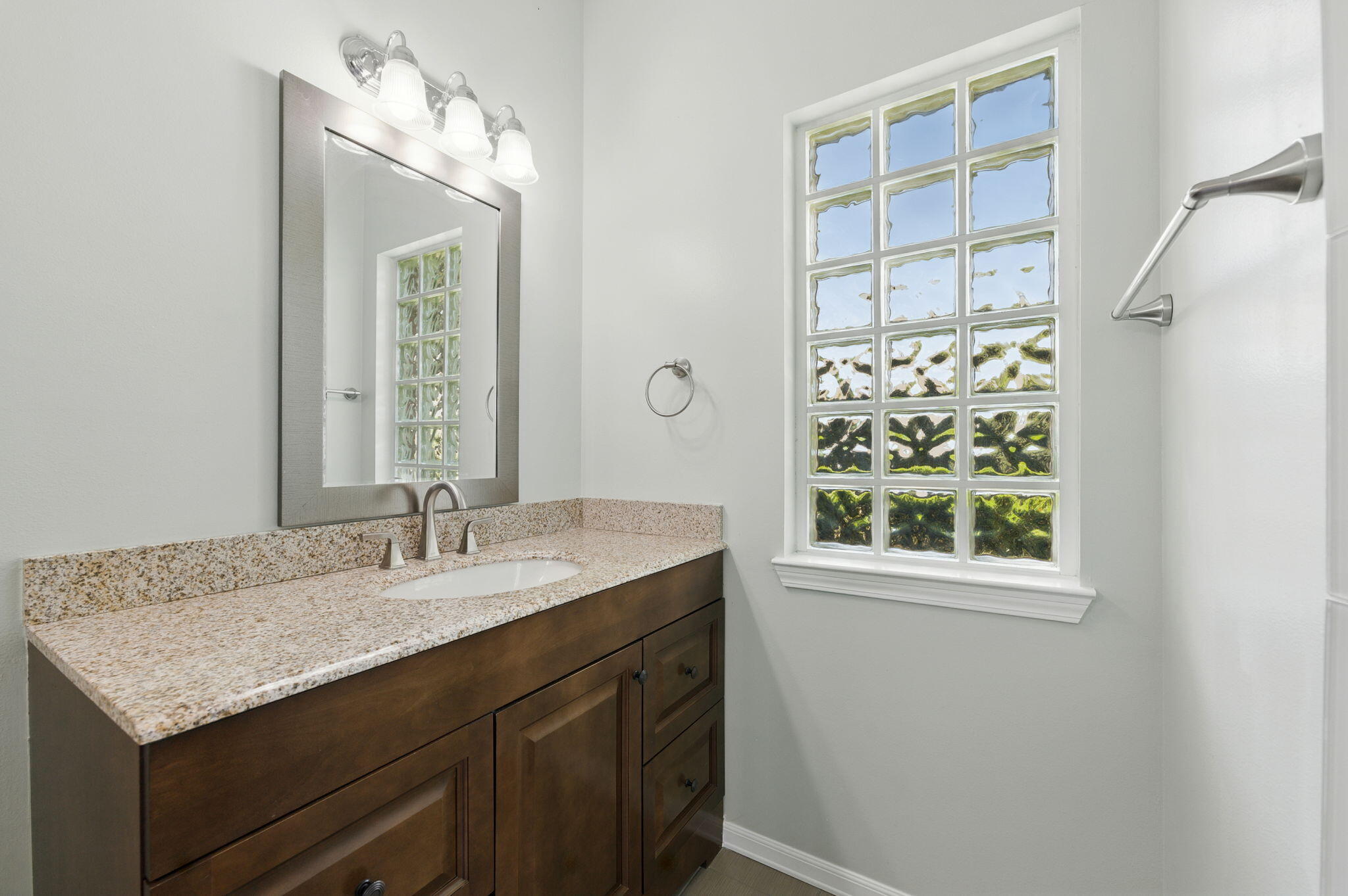 4321 Hidden Lakes Drive