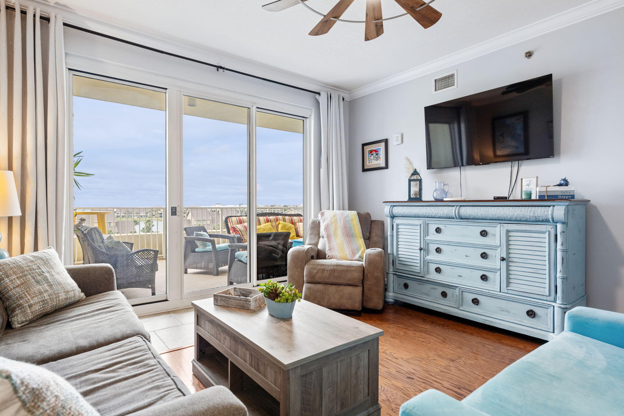 122 Seascape Drive, 404