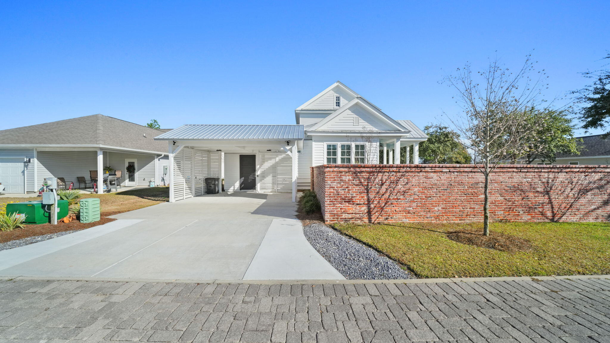 165 Staggerbush Street