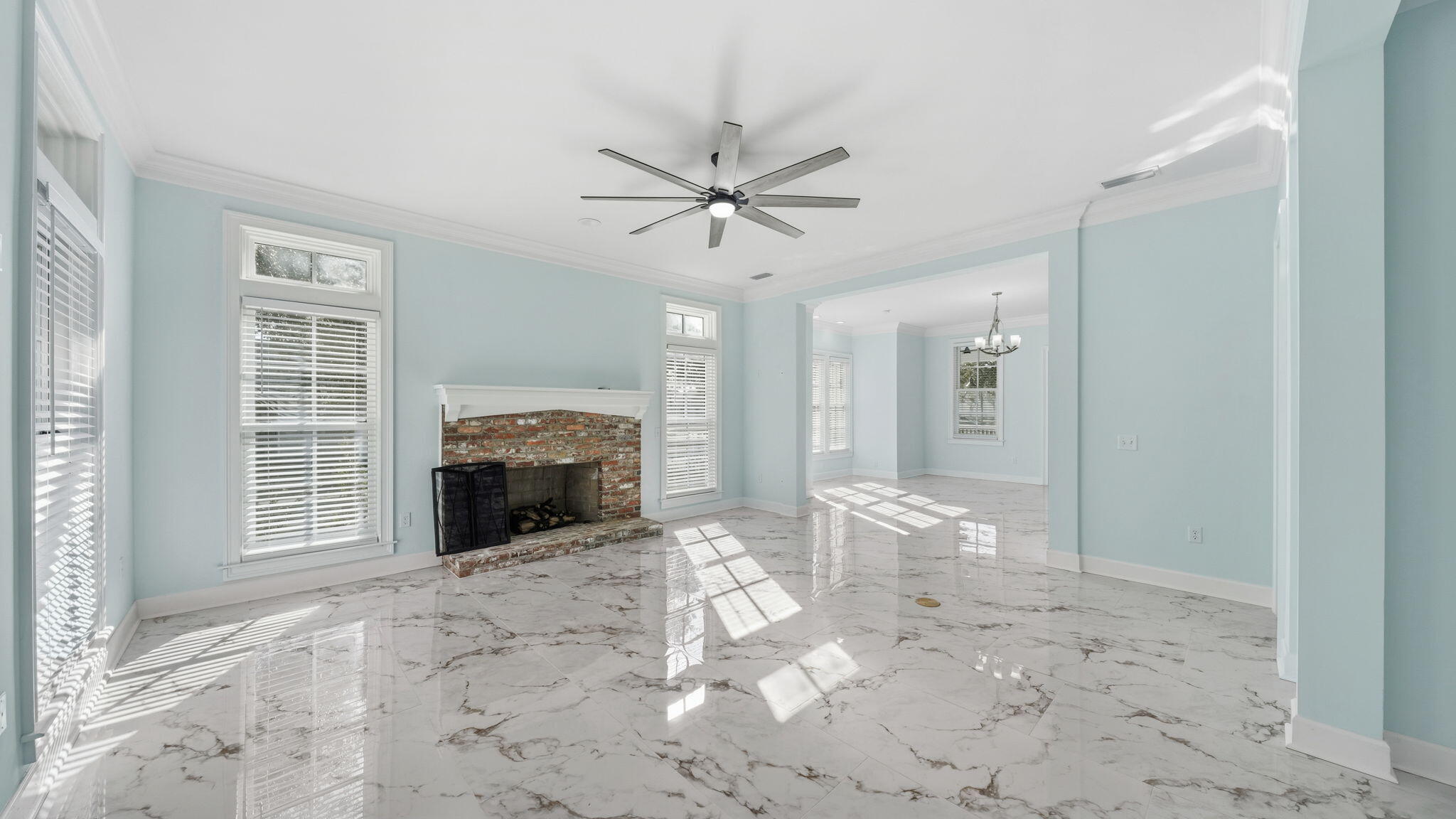 165 Staggerbush Street