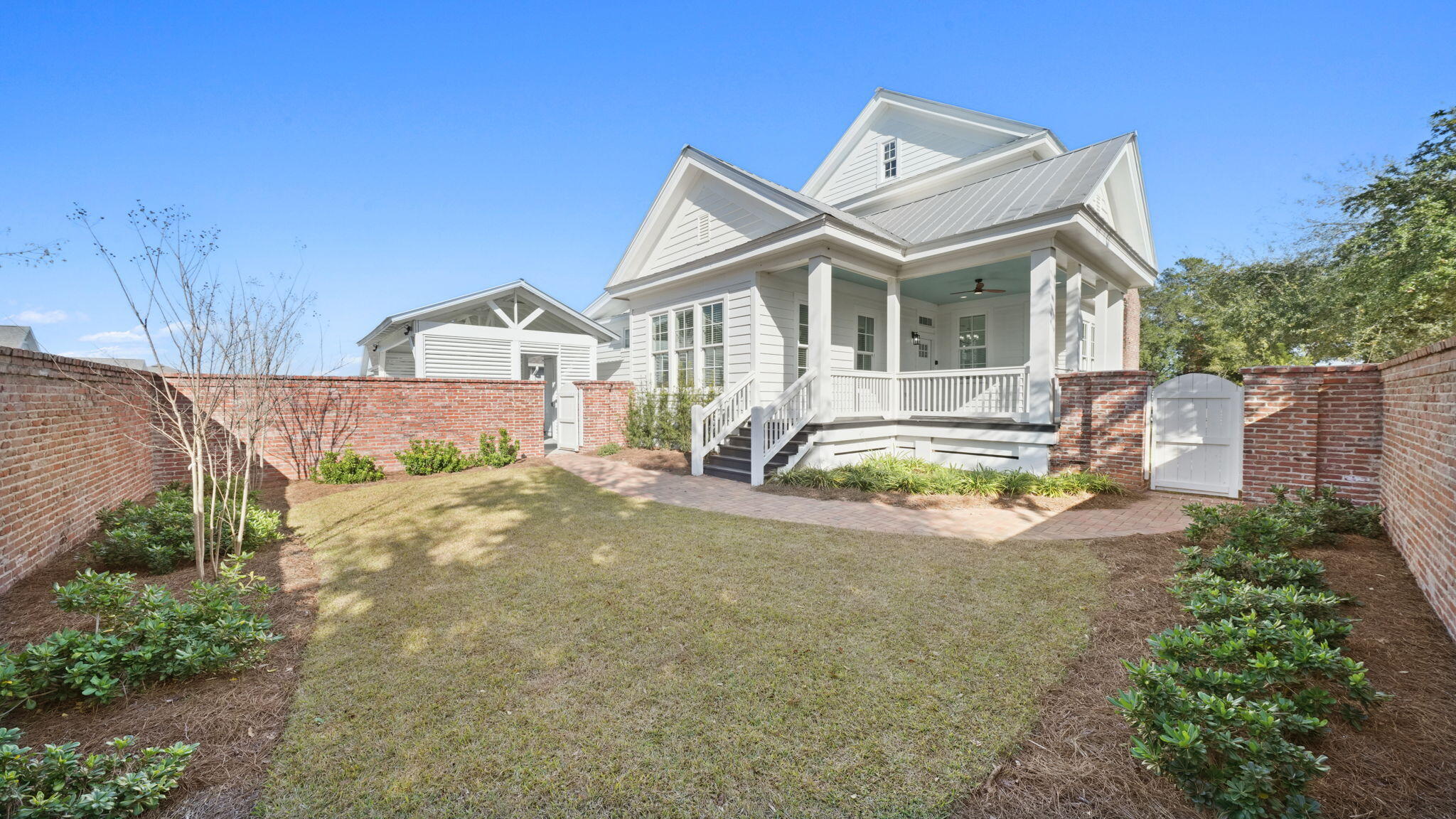 165 Staggerbush Street