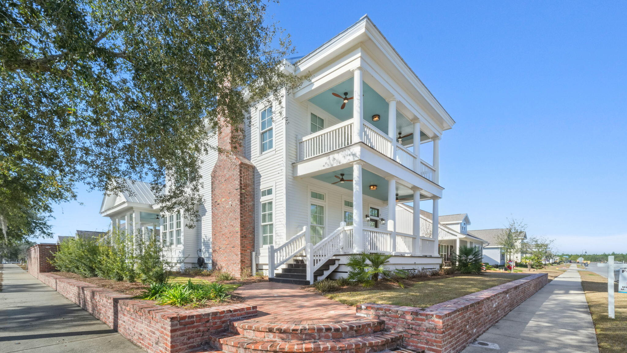 165 Staggerbush Street