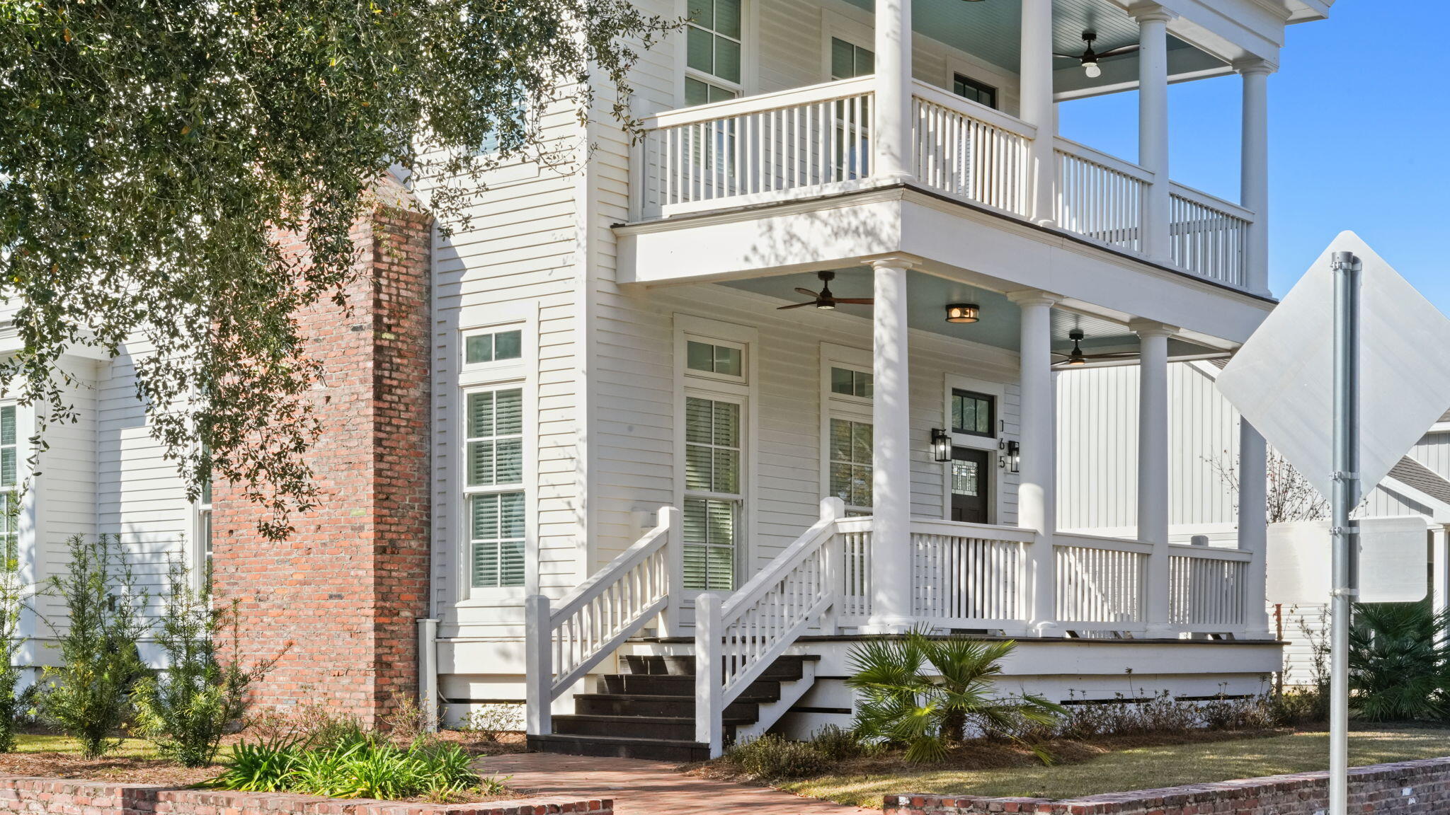 165 Staggerbush Street