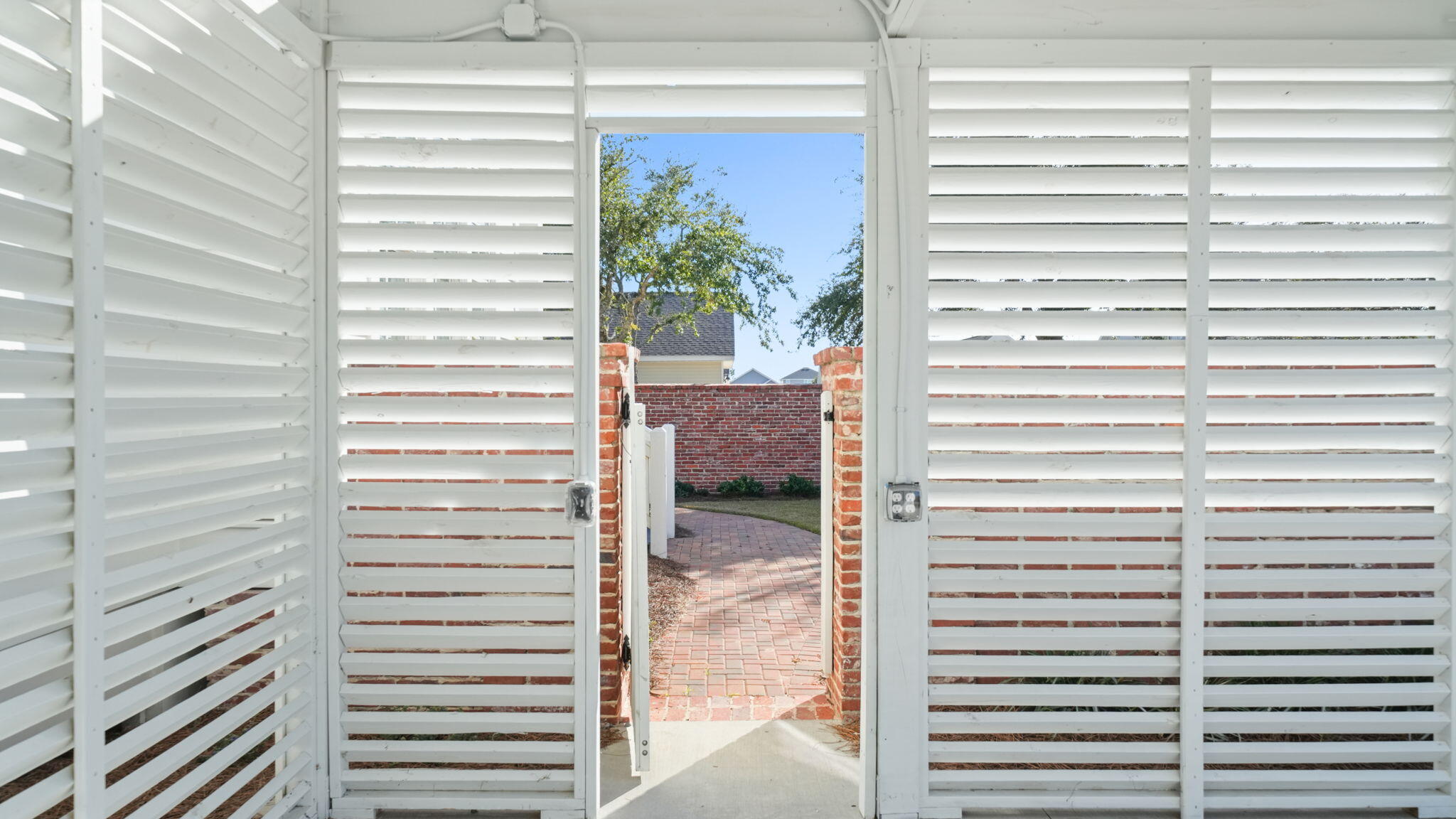 165 Staggerbush Street