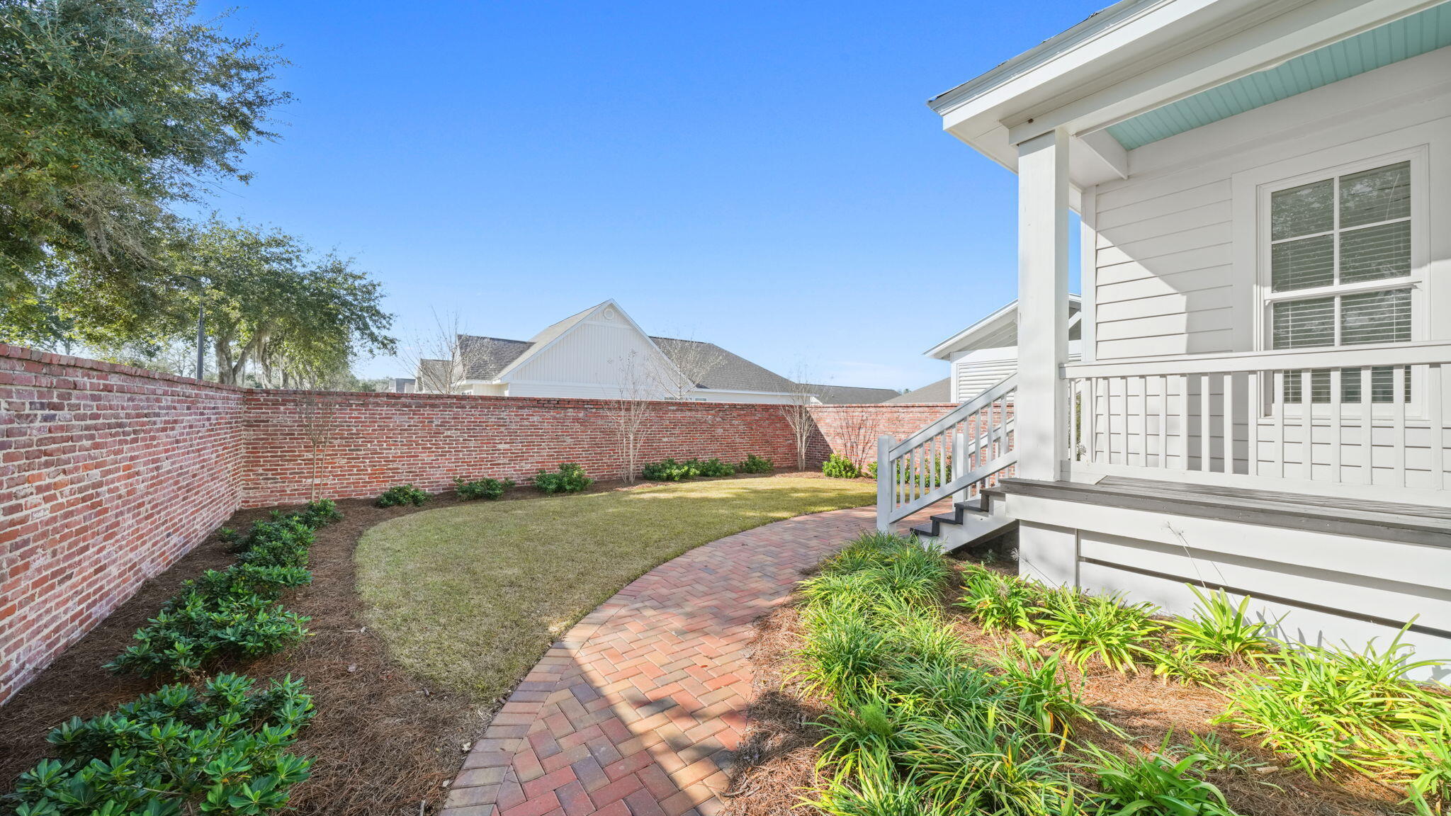 165 Staggerbush Street