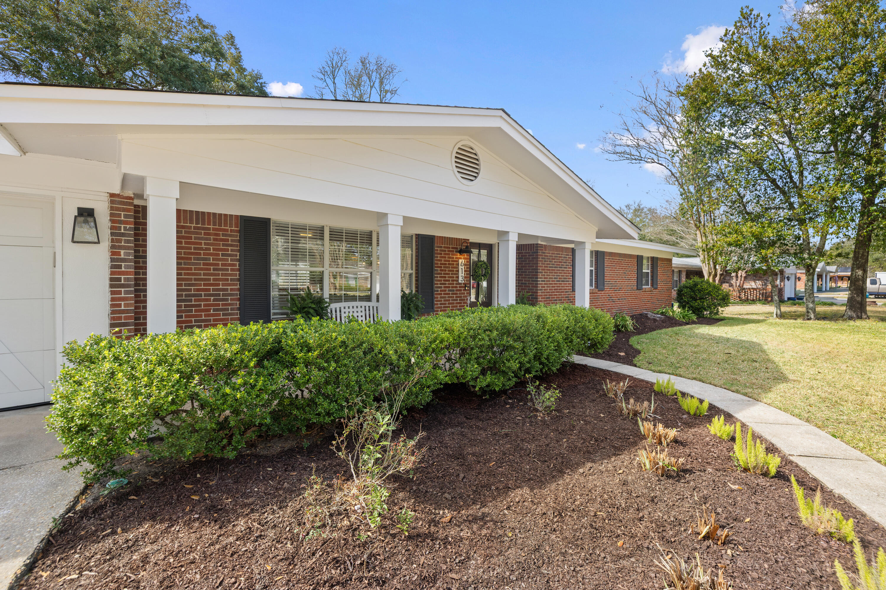 613 NE Merioneth Drive