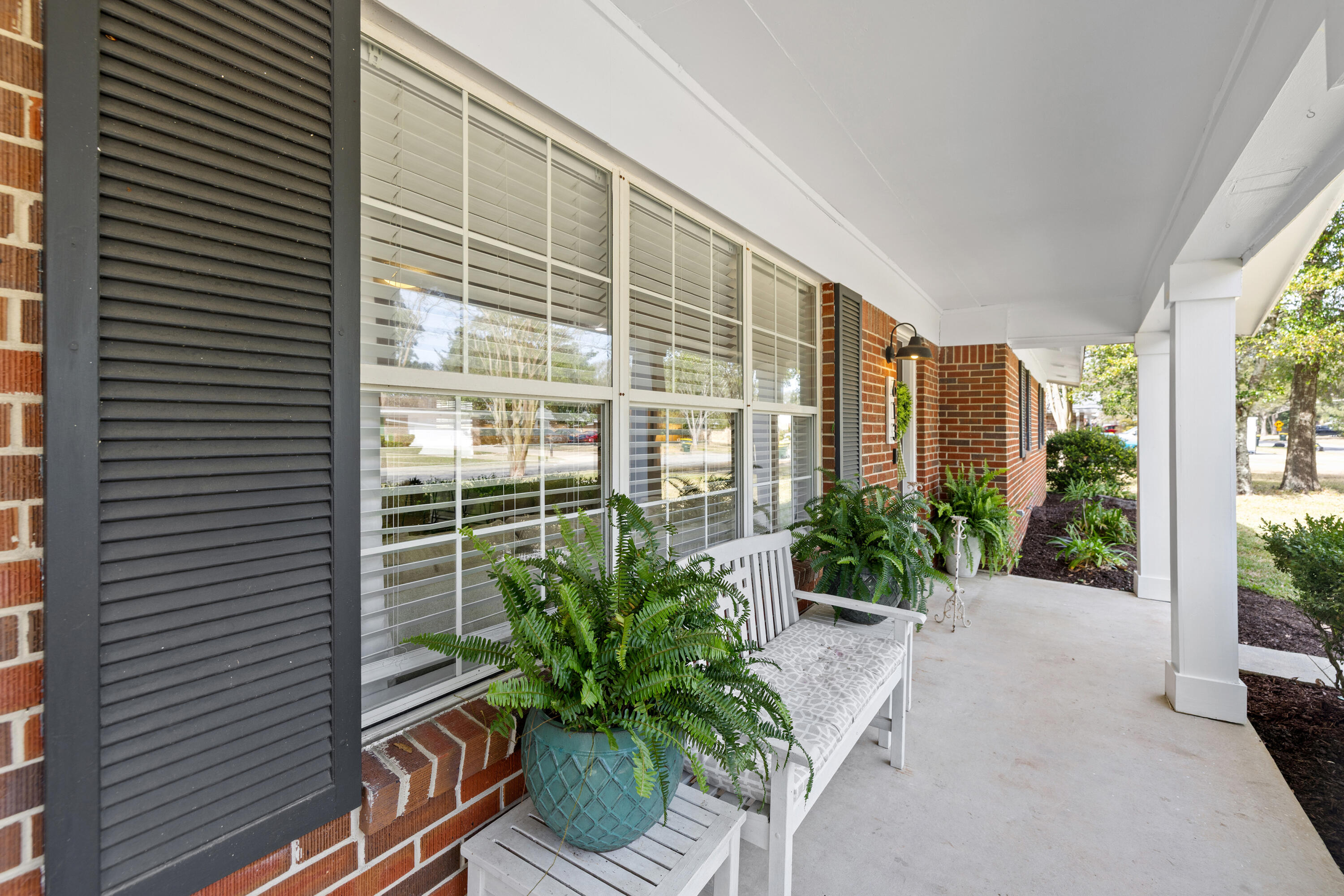 613 NE Merioneth Drive