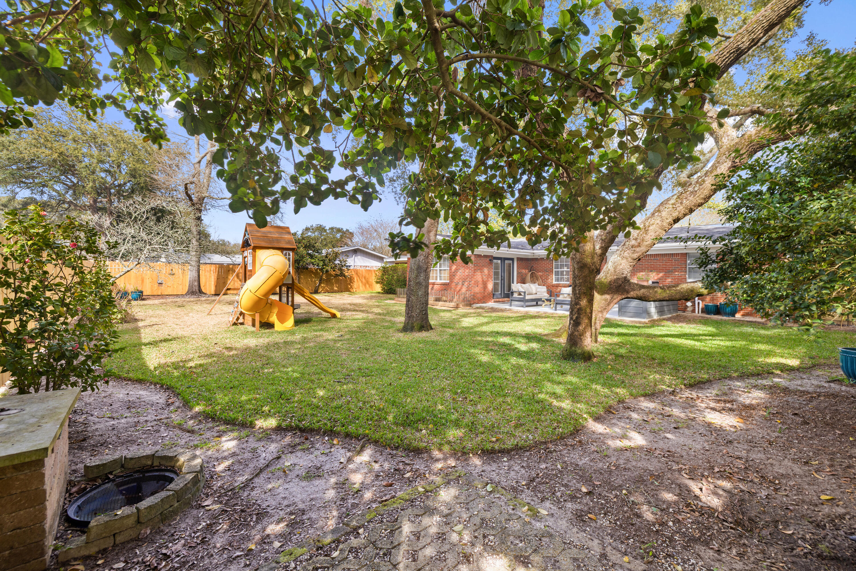 613 NE Merioneth Drive