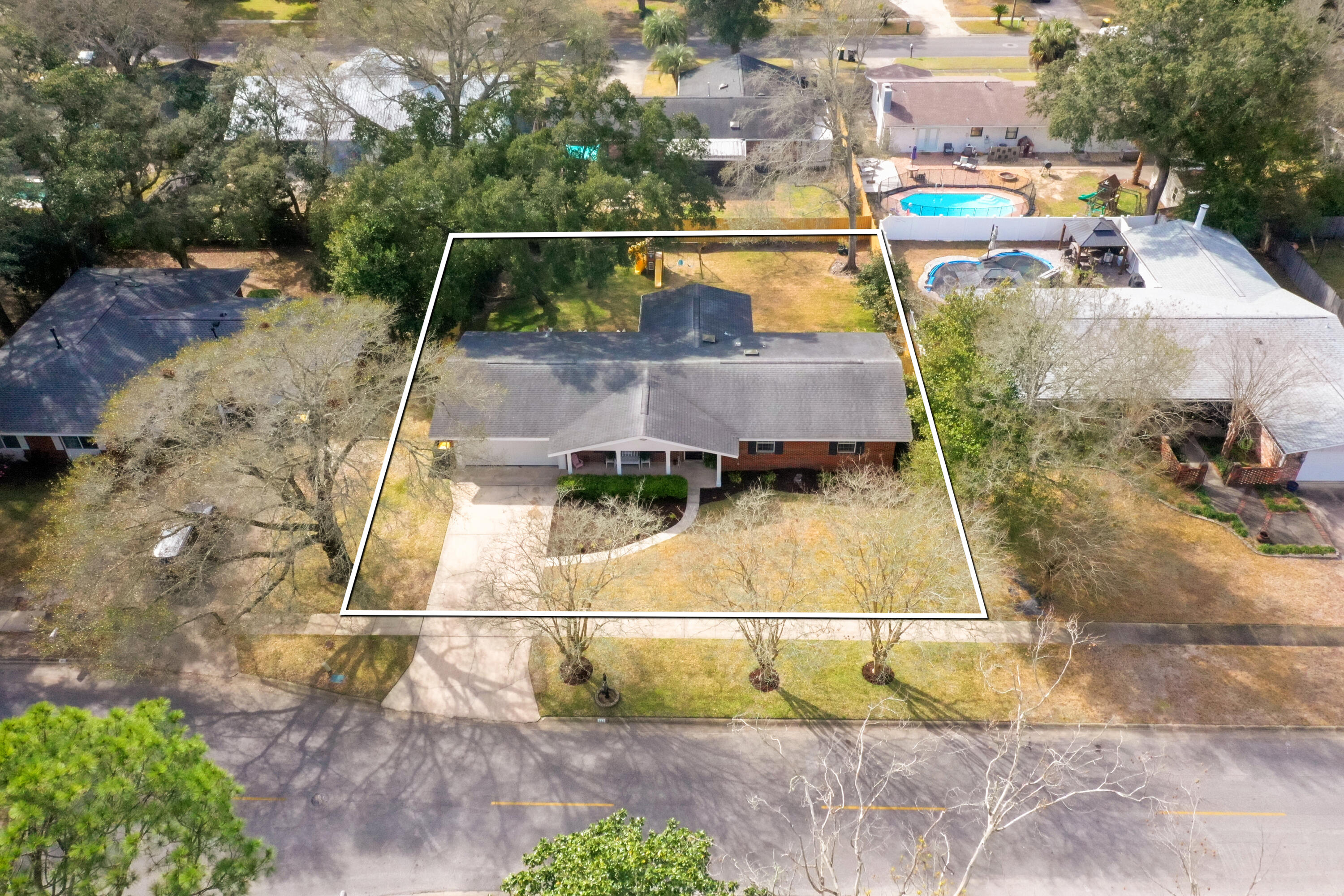 613 NE Merioneth Drive