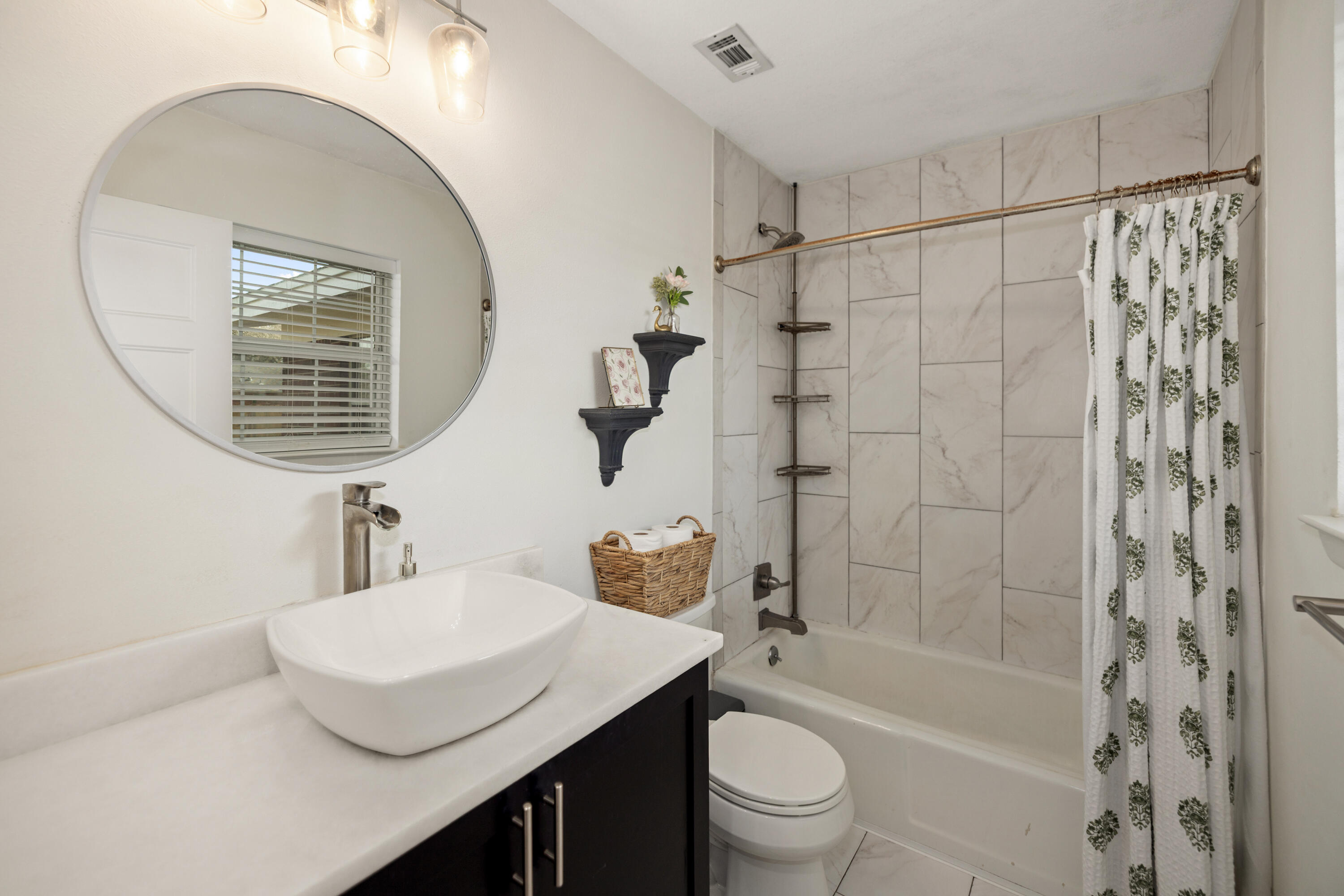 613 NE Merioneth Drive