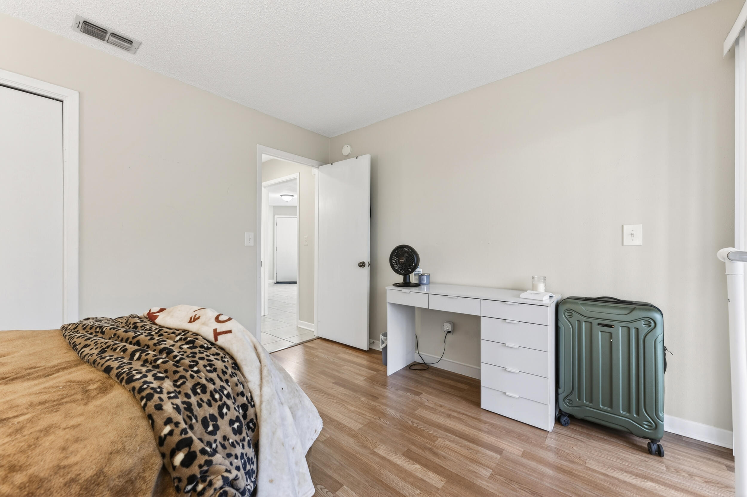 55 Bay Drive 2101
