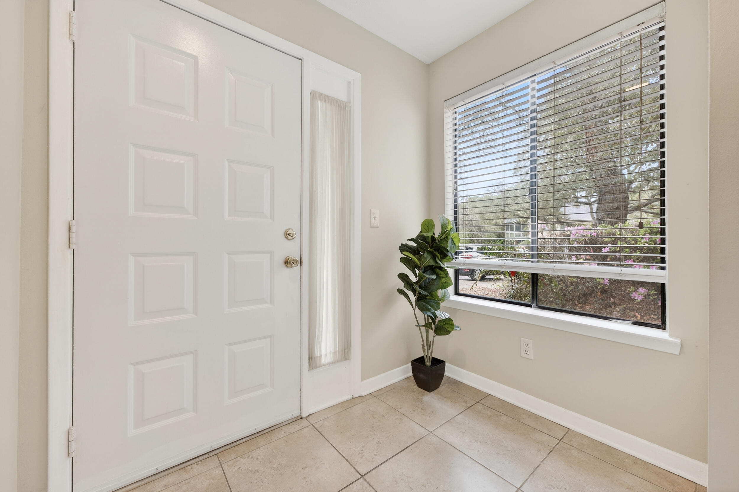 55 Bay Drive 2101